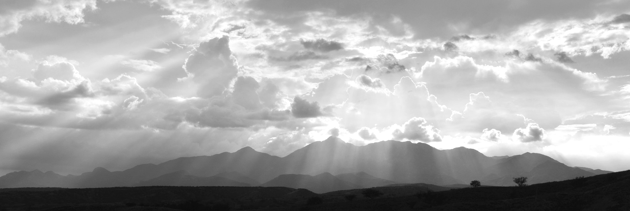 Sigma 70-200mm F2.8 EX DG Macro HSM II sample photo. Santa rita mountains beam photography