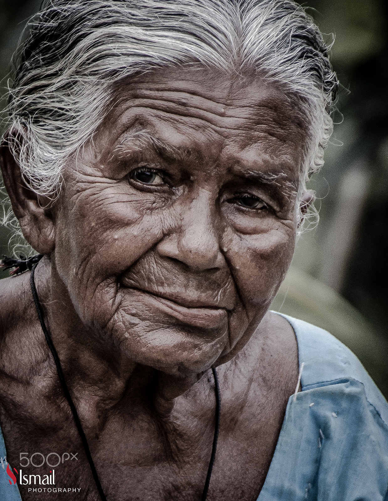 Nikon D7000 + Nikon PC-E Nikkor 24mm F3.5D ED Tilt-Shift sample photo. Old woman photography