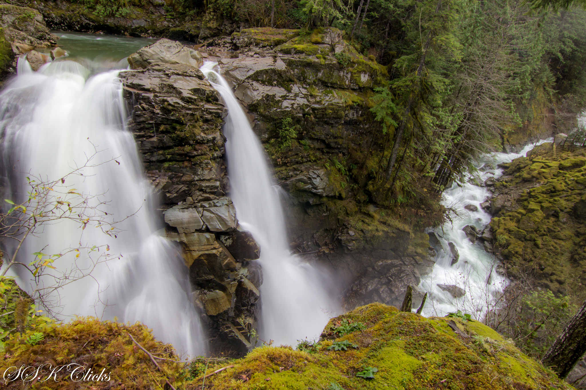Canon EOS 600D (Rebel EOS T3i / EOS Kiss X5) + Tokina AT-X Pro 11-16mm F2.8 DX sample photo. Nooksack water fall at mt baker, wa photography