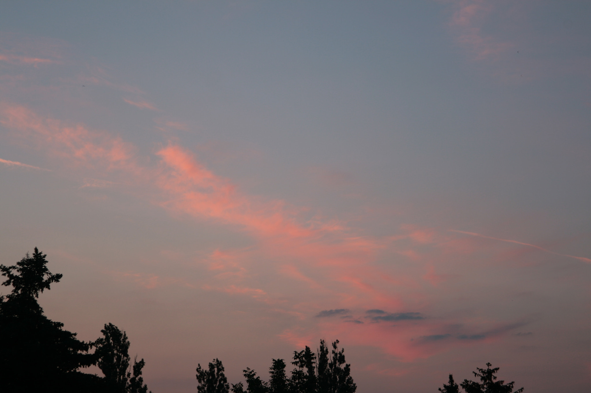 Canon EOS 400D (EOS Digital Rebel XTi / EOS Kiss Digital X) sample photo. Morning sky photography