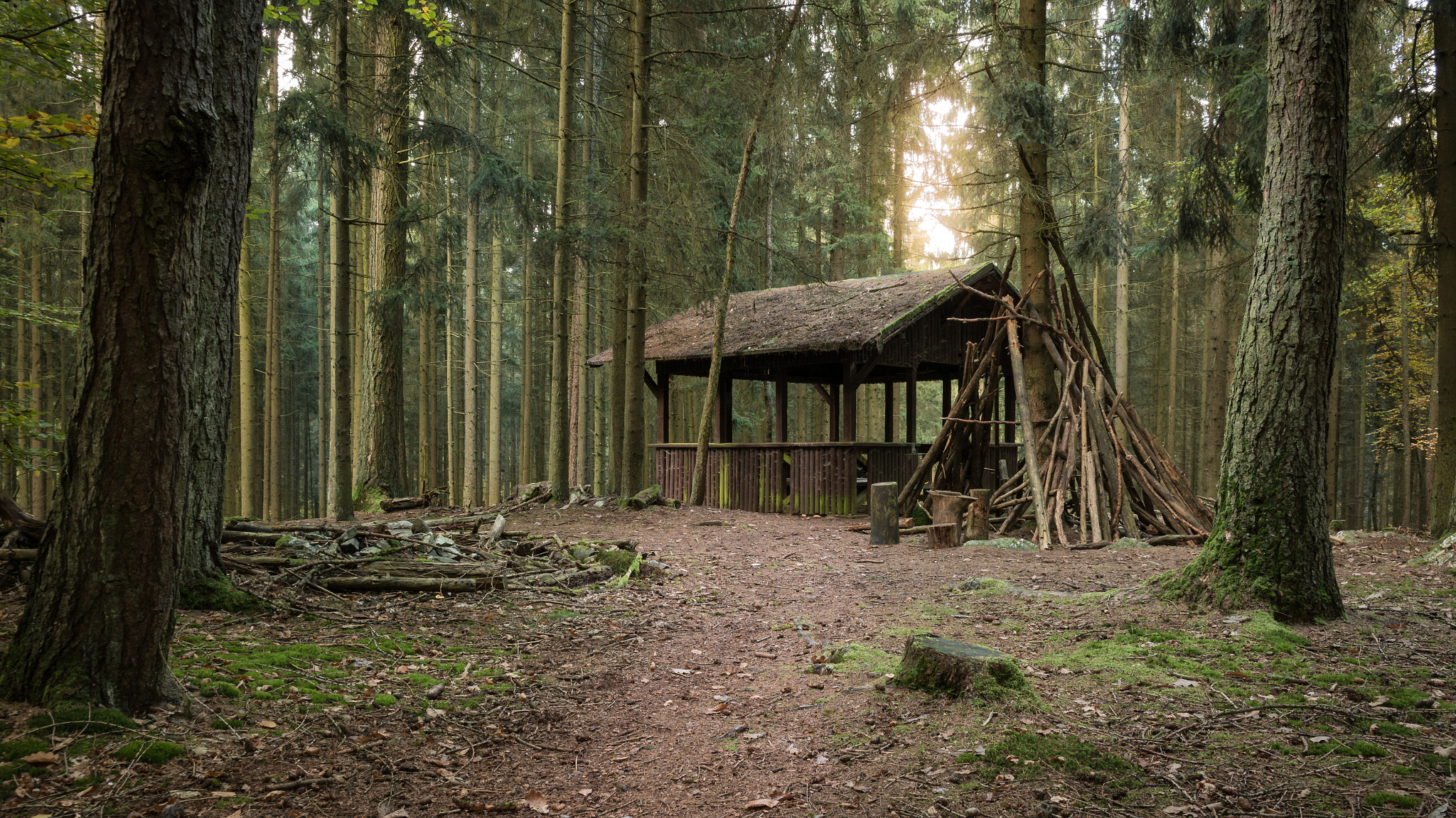 Samsung NX30 + Samsung NX 18-55mm F3.5-5.6 OIS sample photo. The cabin photography