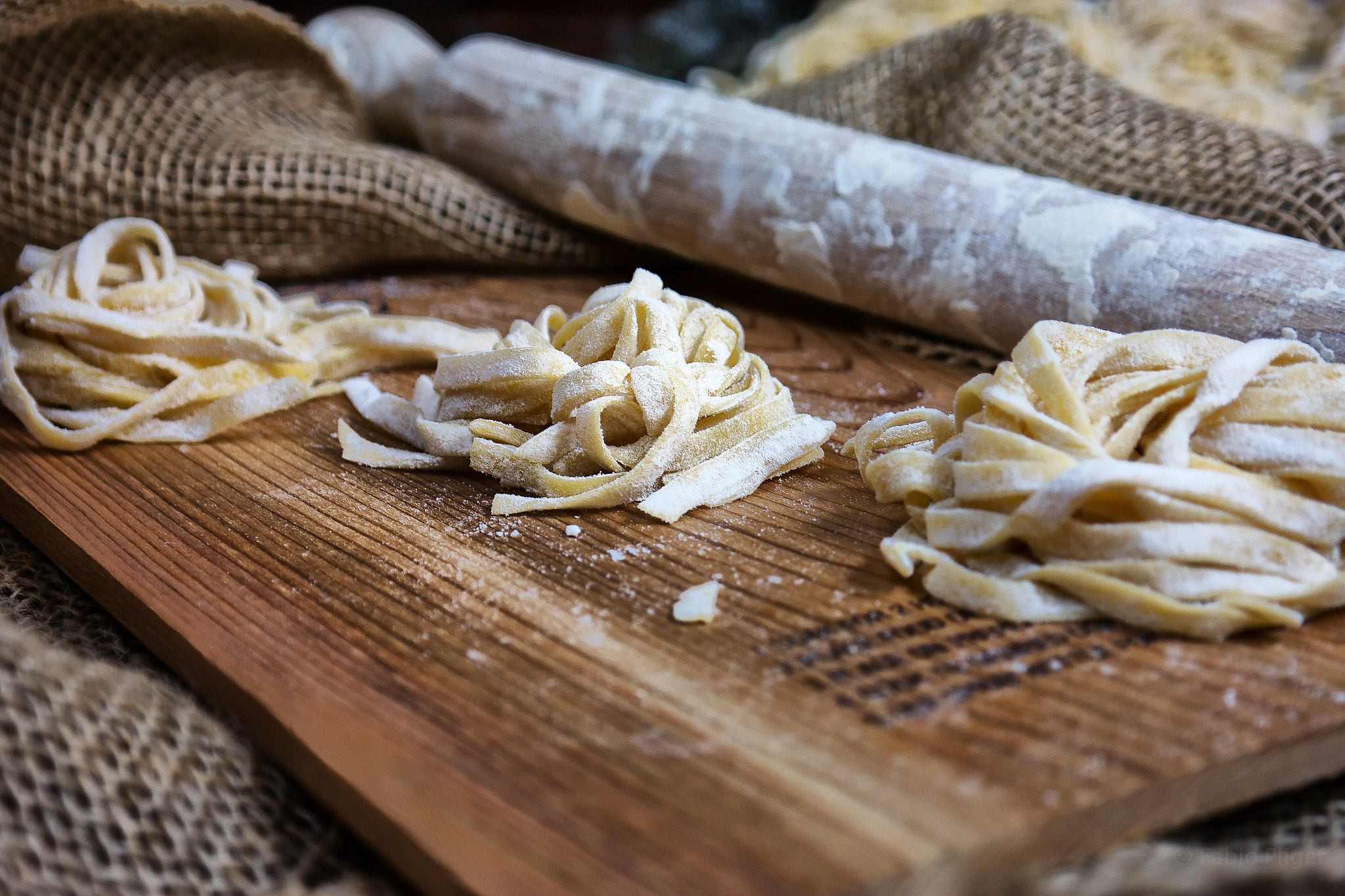 Samsung NX30 + Samsung NX 18-55mm F3.5-5.6 OIS sample photo. Pasta and love photography