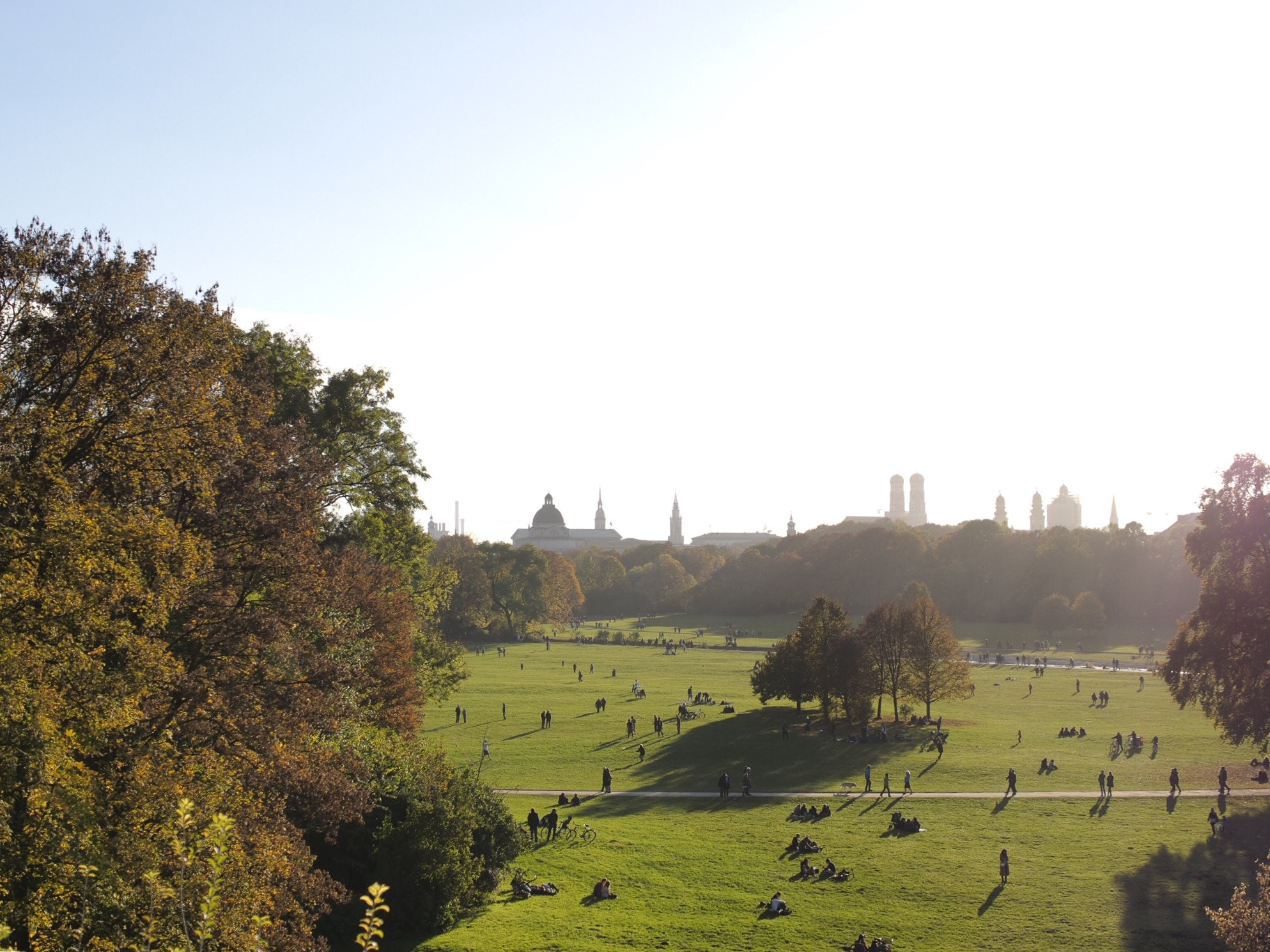 Olympus PEN E-P5 + Panasonic Leica DG Summilux 25mm F1.4 II ASPH sample photo. München, englischer garten. photography
