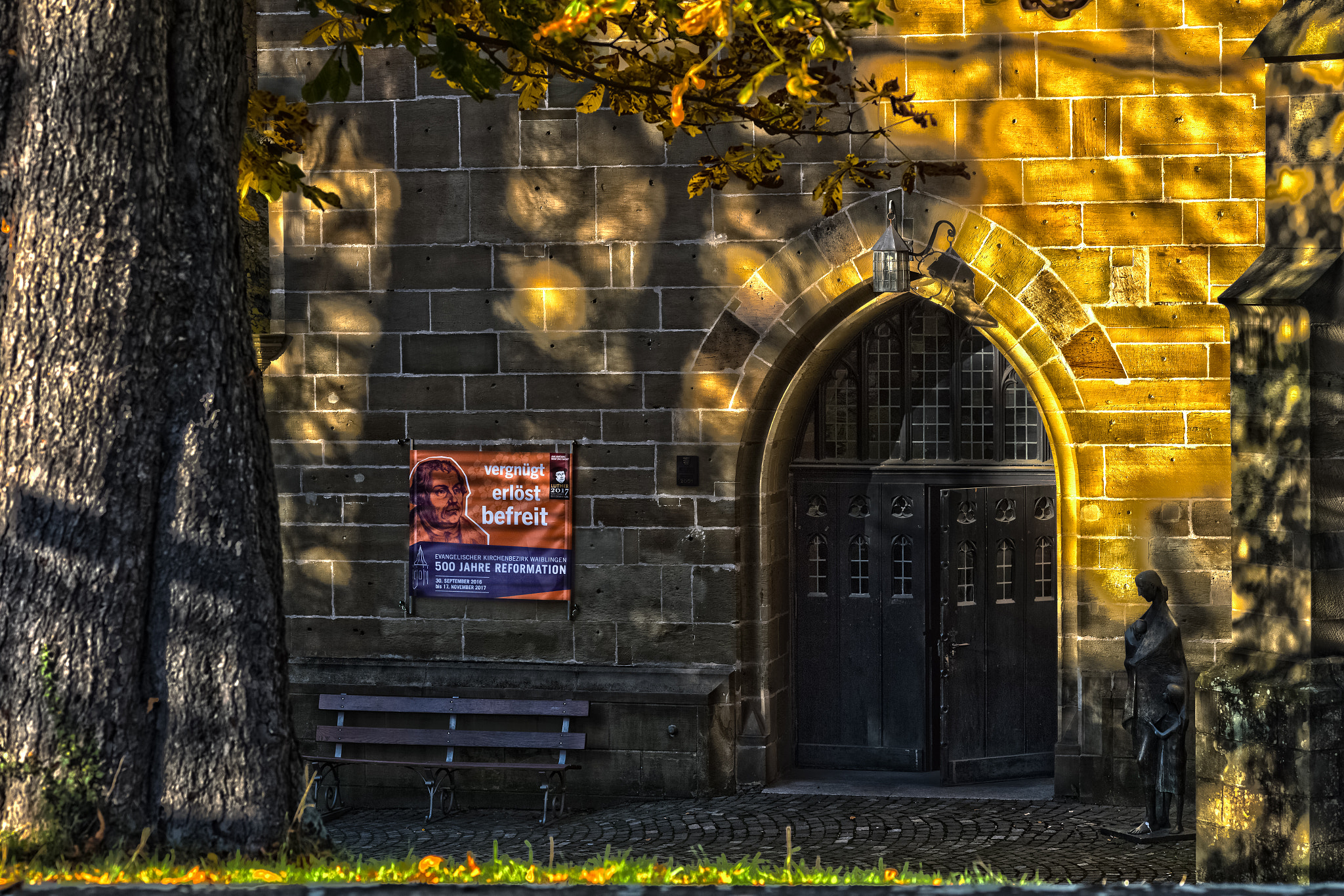 Canon EOS 6D + ZEISS Makro-Planar T* 100mm F2 sample photo. Die michaelskirche in waiblingen photography