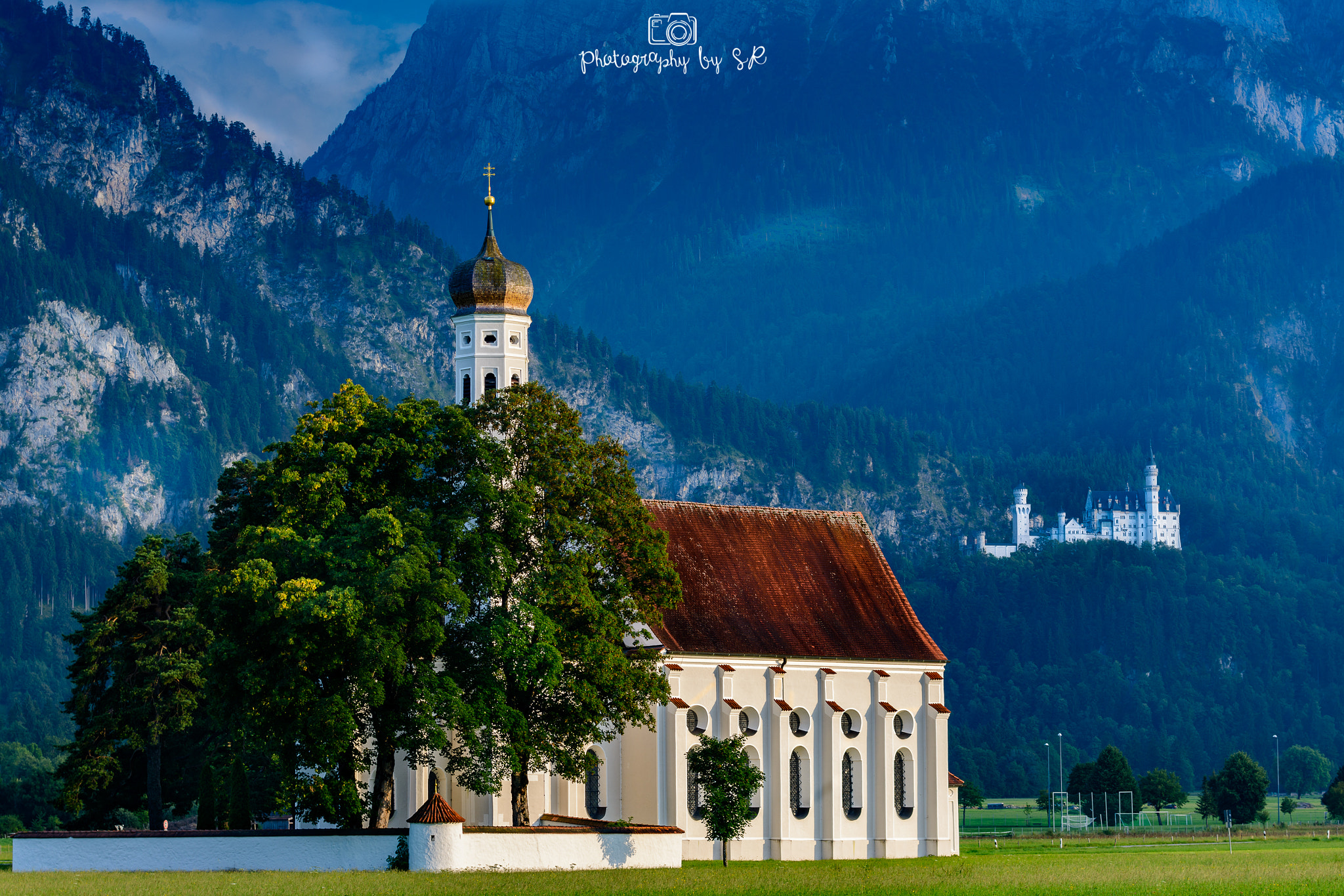 Nikon AF-S Nikkor 70-200mm F4G ED VR sample photo. Church in front of neuschwanstein photography