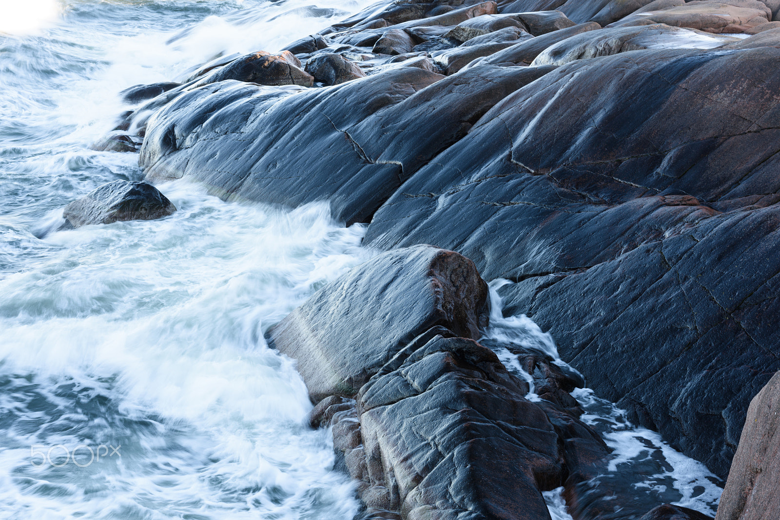 Nikon D810 + Nikon AF-S Nikkor 58mm F1.4G sample photo. Rolling wave slamming on the rocks photography