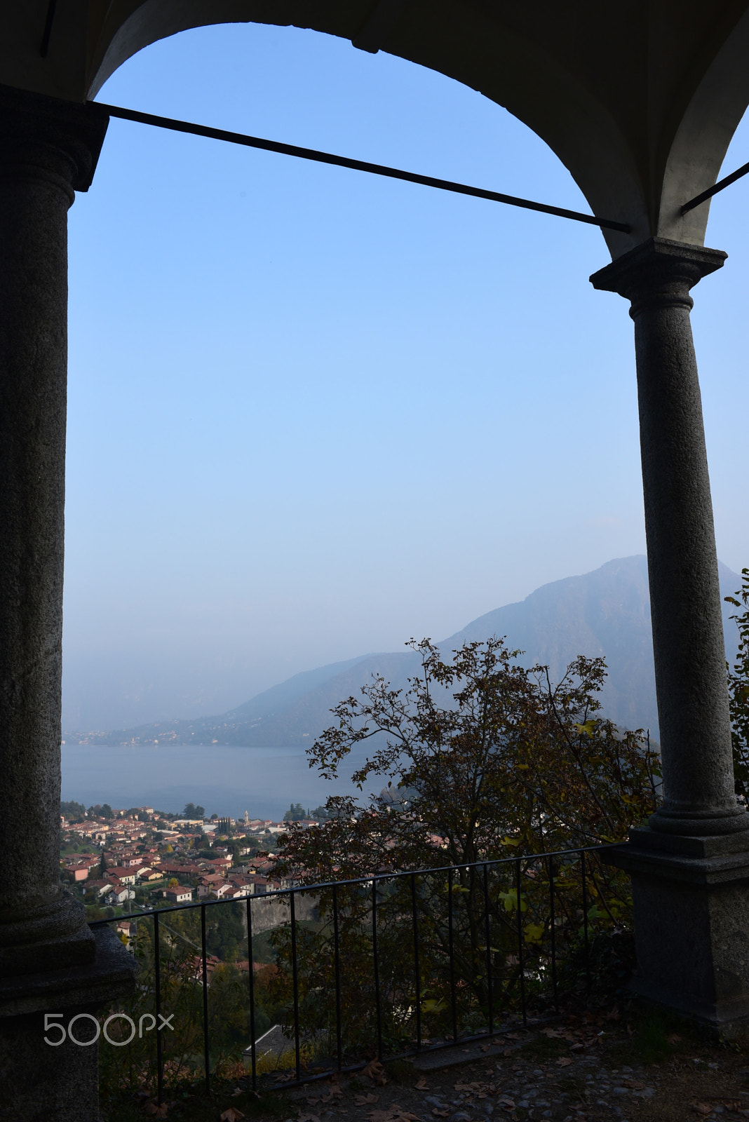Nikon AF-S Nikkor 28-70mm F2.8 ED-IF sample photo. Lakecomo photography
