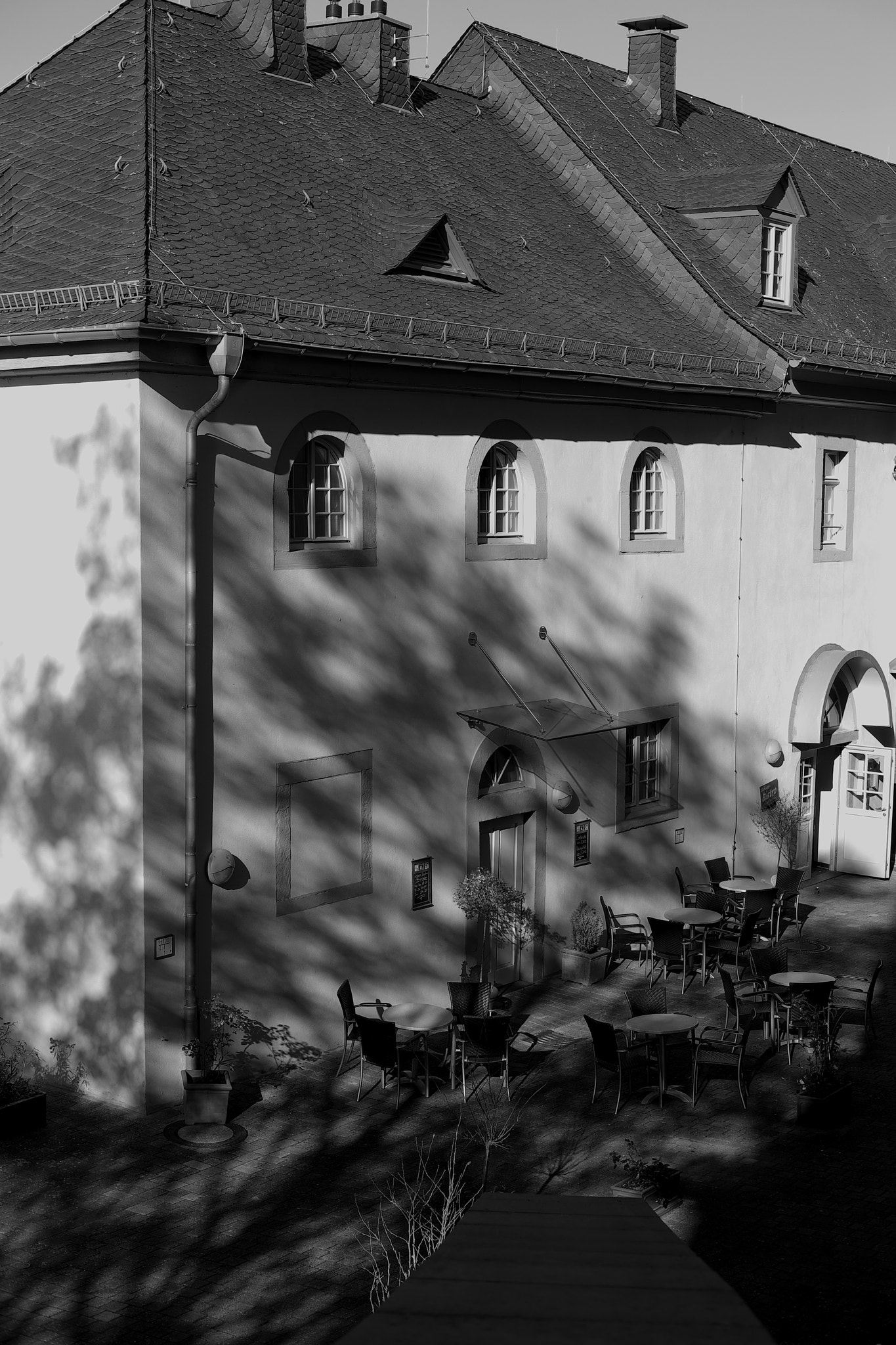 Fujifilm X-E1 + Fujifilm XF 35mm F2 R WR sample photo. Autumn light on diez, germany photography