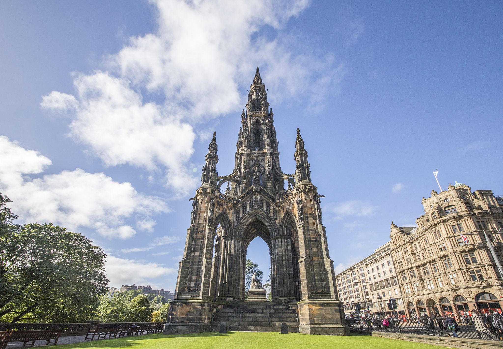 Canon EOS 6D + Sigma 12-24mm F4.5-5.6 II DG HSM sample photo. Scott monument photography