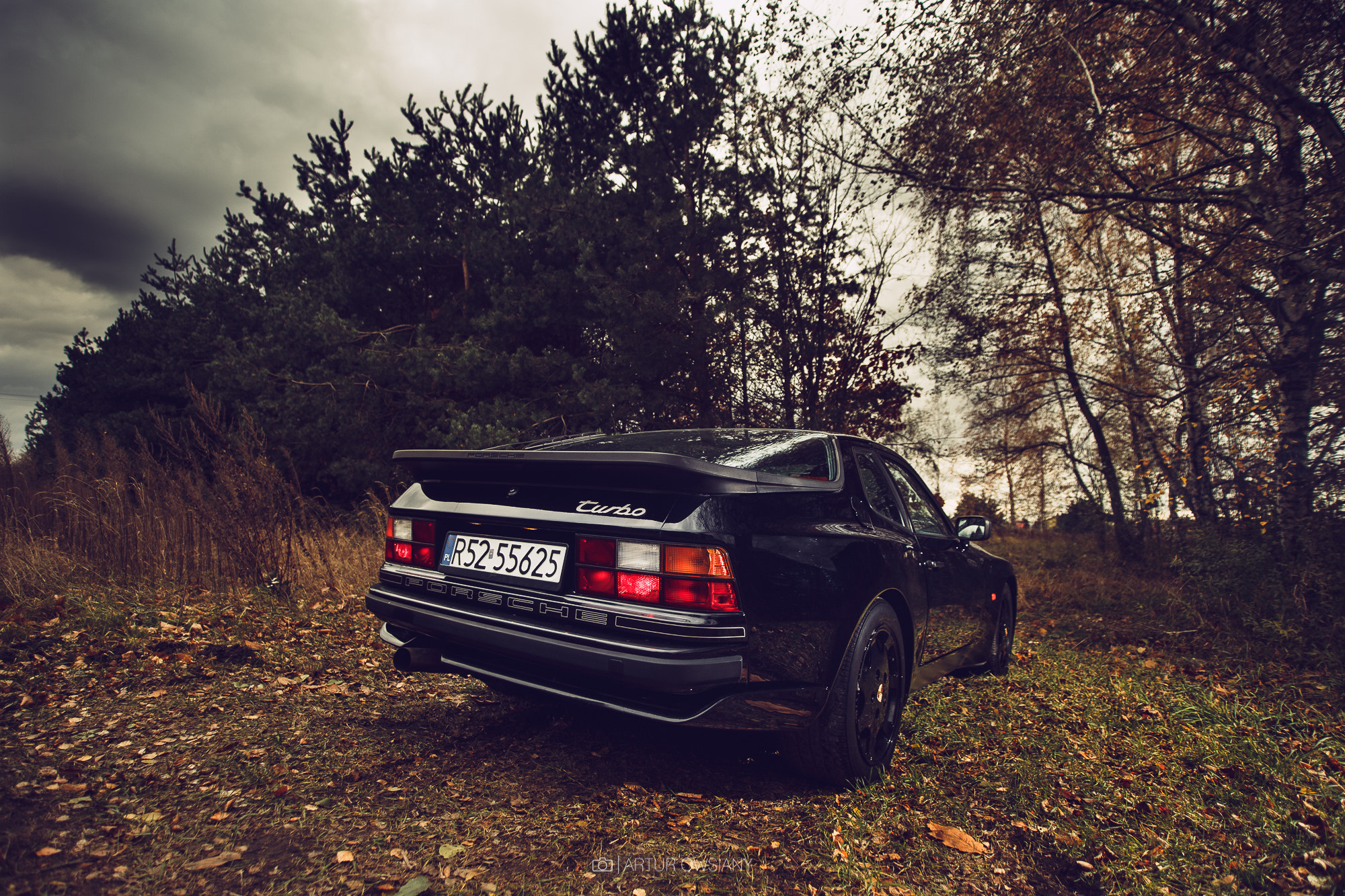 Sigma 17-35mm f/2.8-4 EX DG Aspherical HSM sample photo. Porsche 944 turbo photography