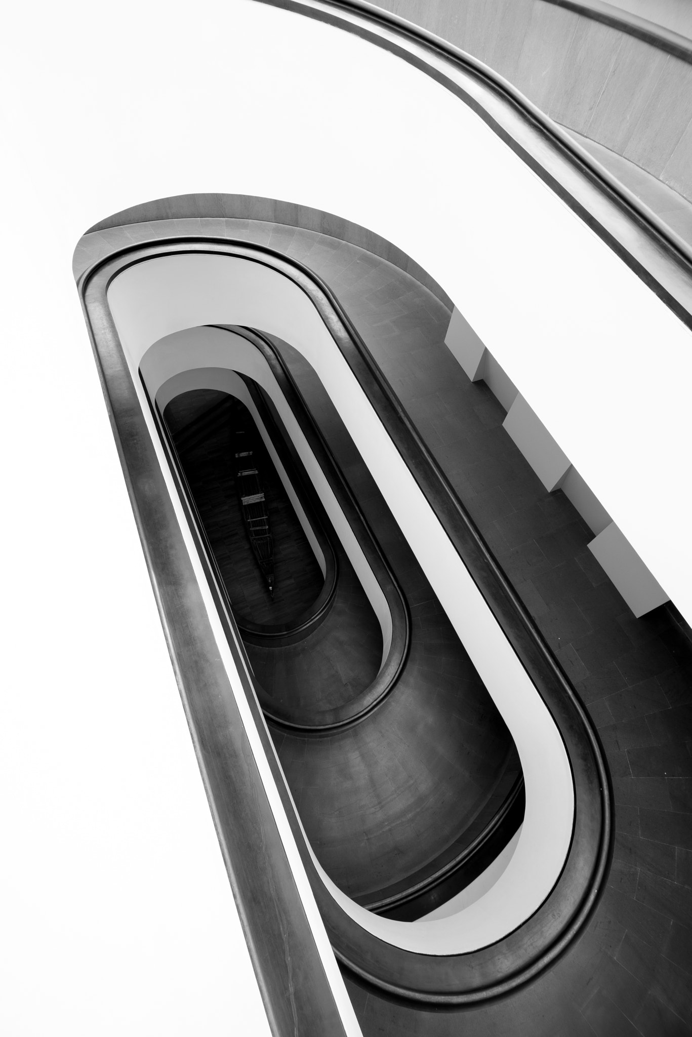 Tokina AT-X Pro 11-16mm F2.8 DX sample photo. Whirlpool photography