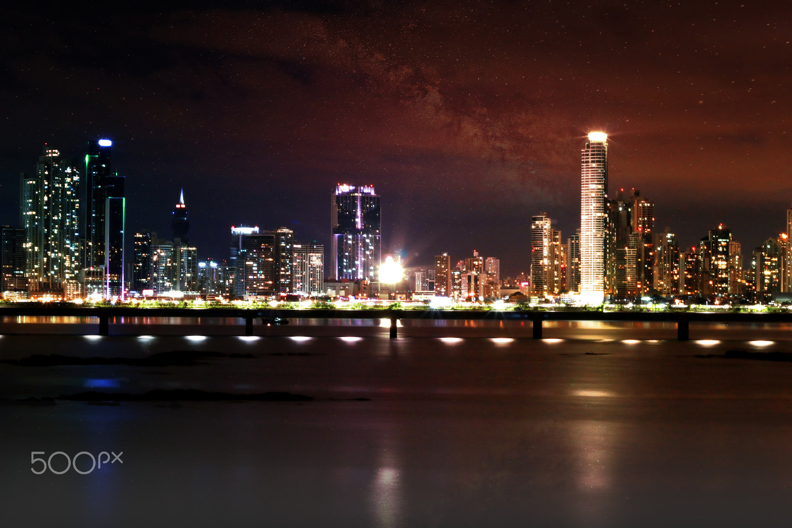 Canon EF 50mm F1.8 II sample photo. Una noche más photography