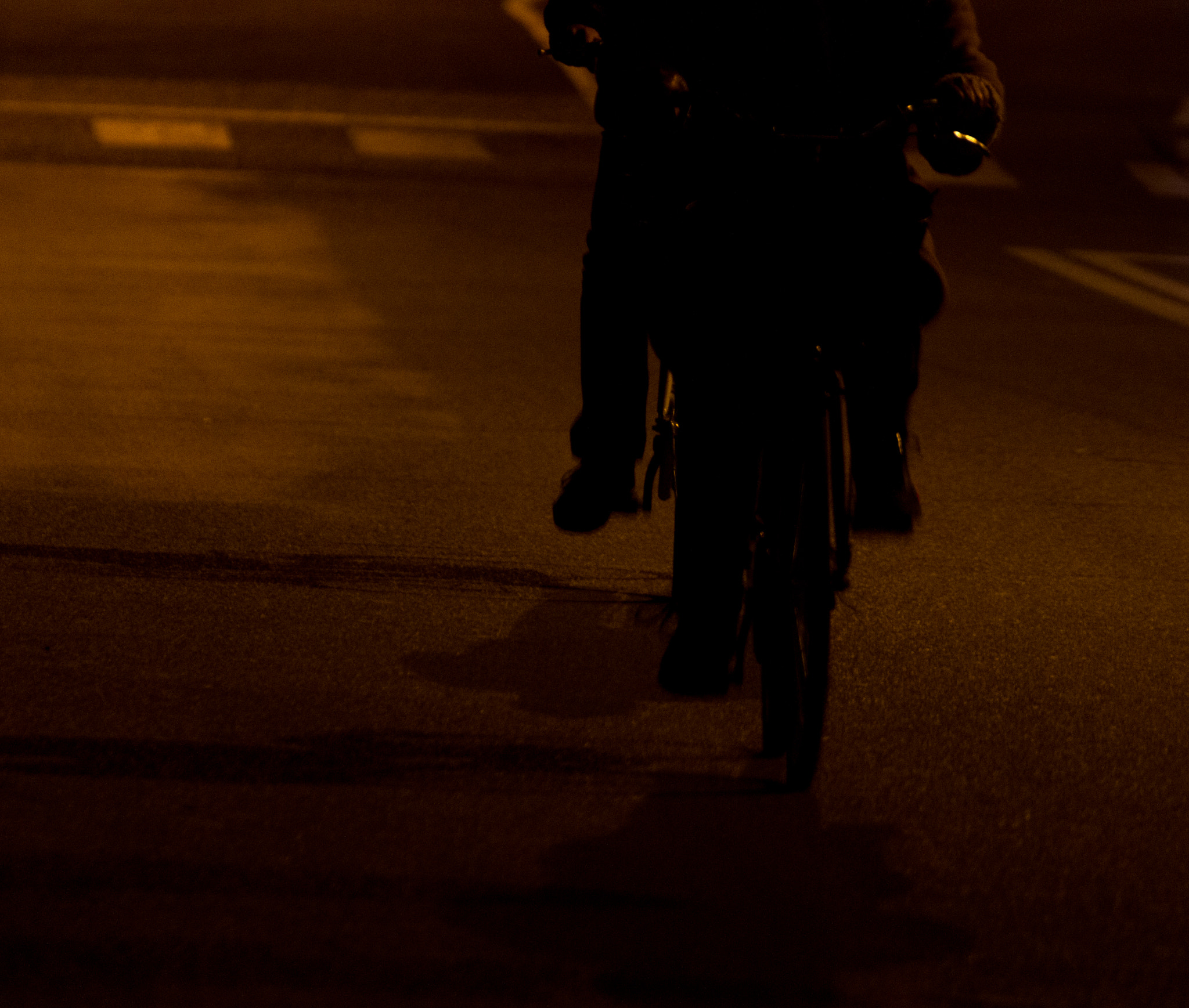 Canon EOS 7D + Tamron SP 70-300mm F4-5.6 Di VC USD sample photo. Cycling by night photography