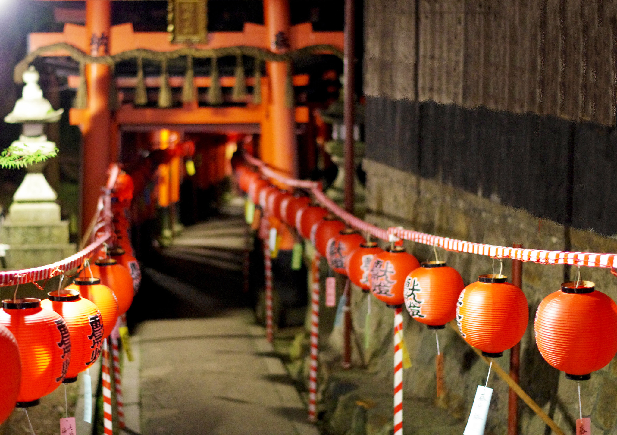 Pentax K-5 sample photo. Fushimi inari photography