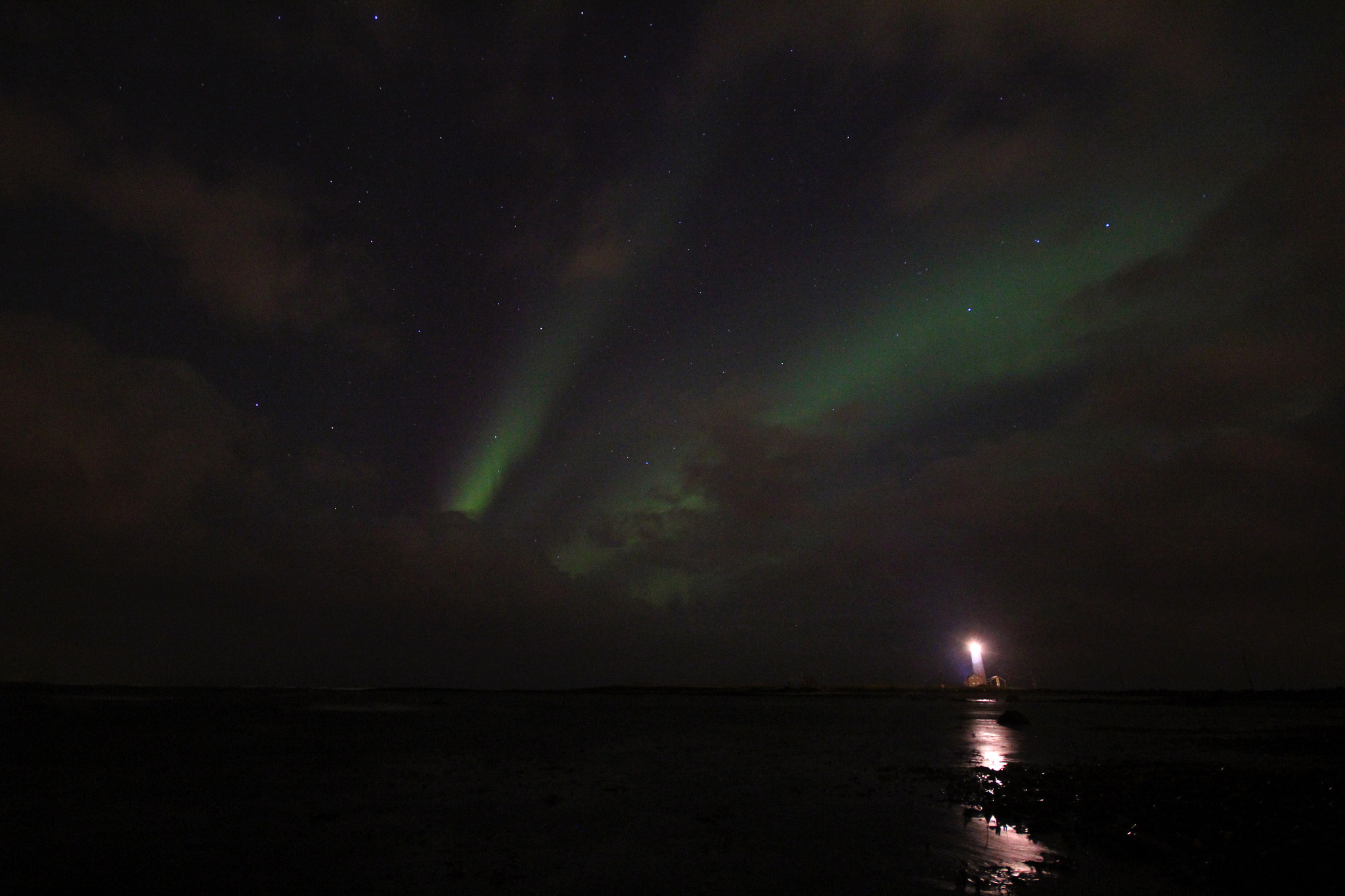 Canon EOS 1300D (EOS Rebel T6 / EOS Kiss X80) + Sigma 10-20mm F4-5.6 EX DC HSM sample photo. Northern lights 02 photography
