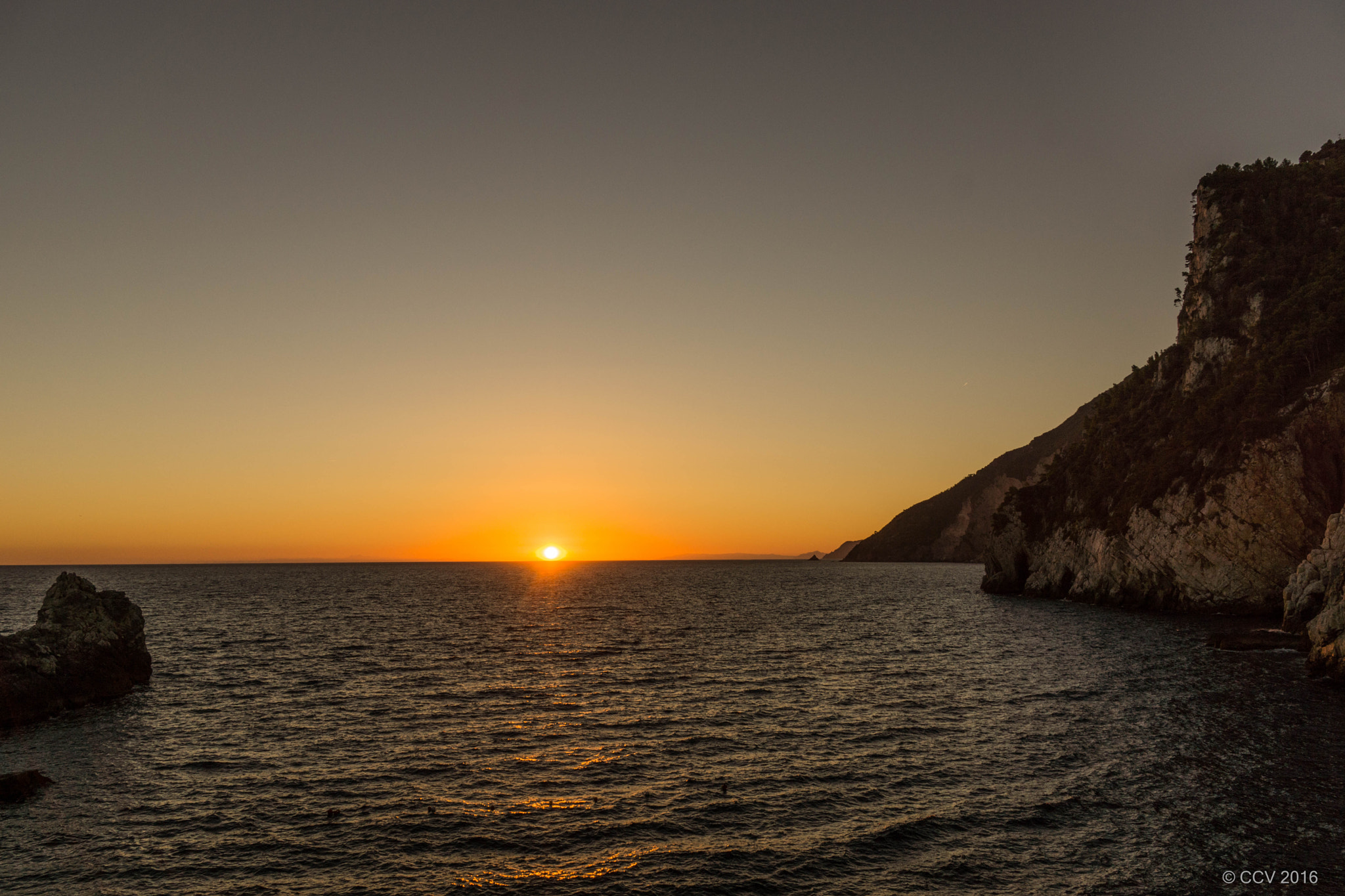 Sony DT 18-135mm F3.5-5.6 SAM sample photo. Derniers rayons dans le golfe de gênes photography