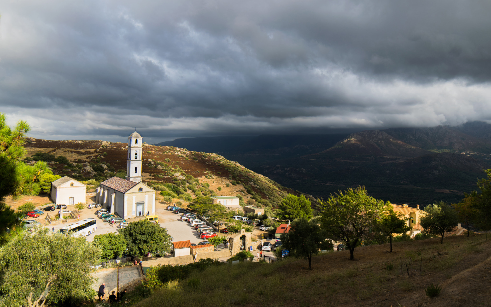 Samyang 14mm F2.8 ED AS IF UMC sample photo. Village corse photography