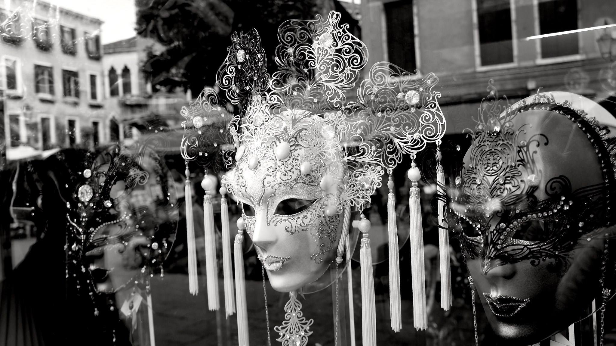 Sony Alpha NEX-5 sample photo. Masks and reflection... photography