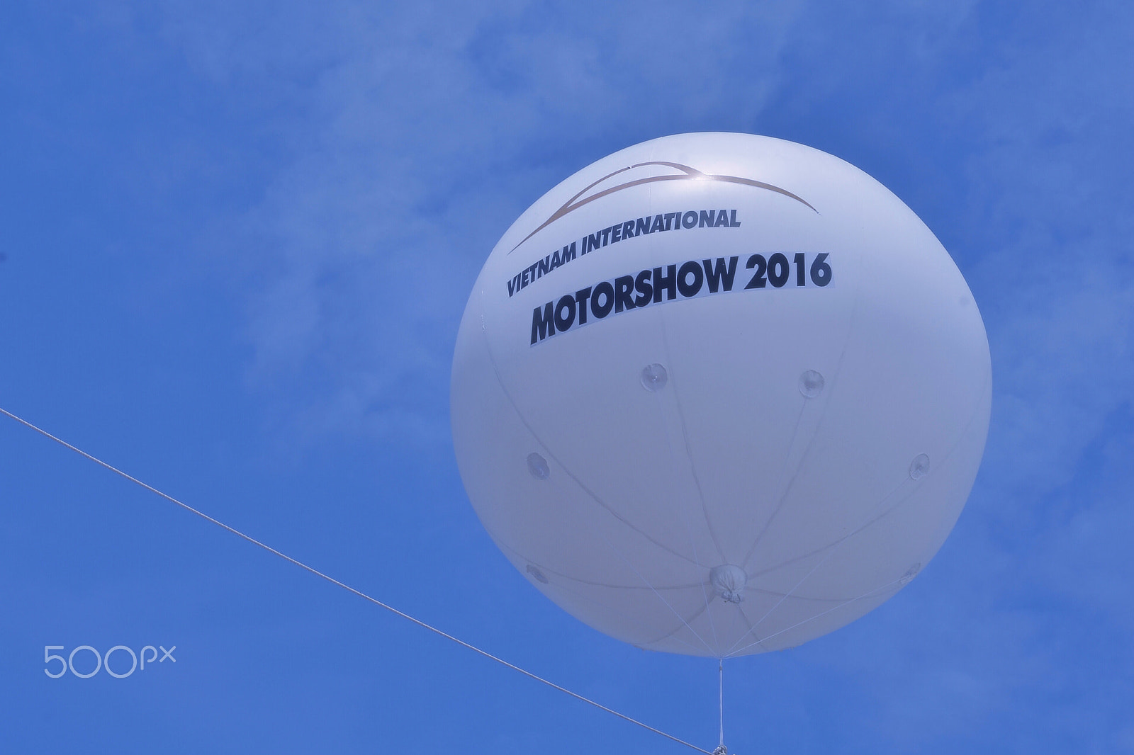 Nikon D7000 + AF Nikkor 50mm f/1.8 sample photo. Balloon photography