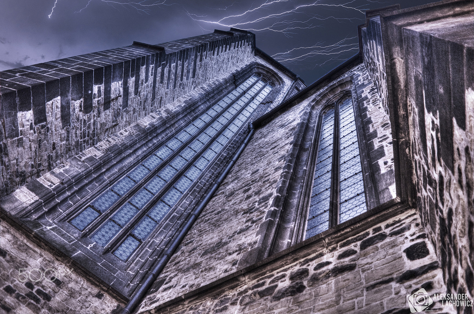 Sigma 18-50mm F2.8-4.5 DC OS HSM sample photo. Prague st. vitus cathedral photography