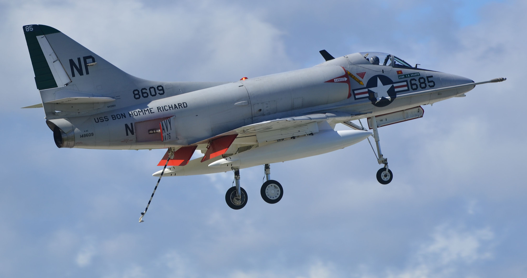 Nikon Nikkor AF-S 300mm F4E PF ED VR sample photo. Wings over waukegan photography