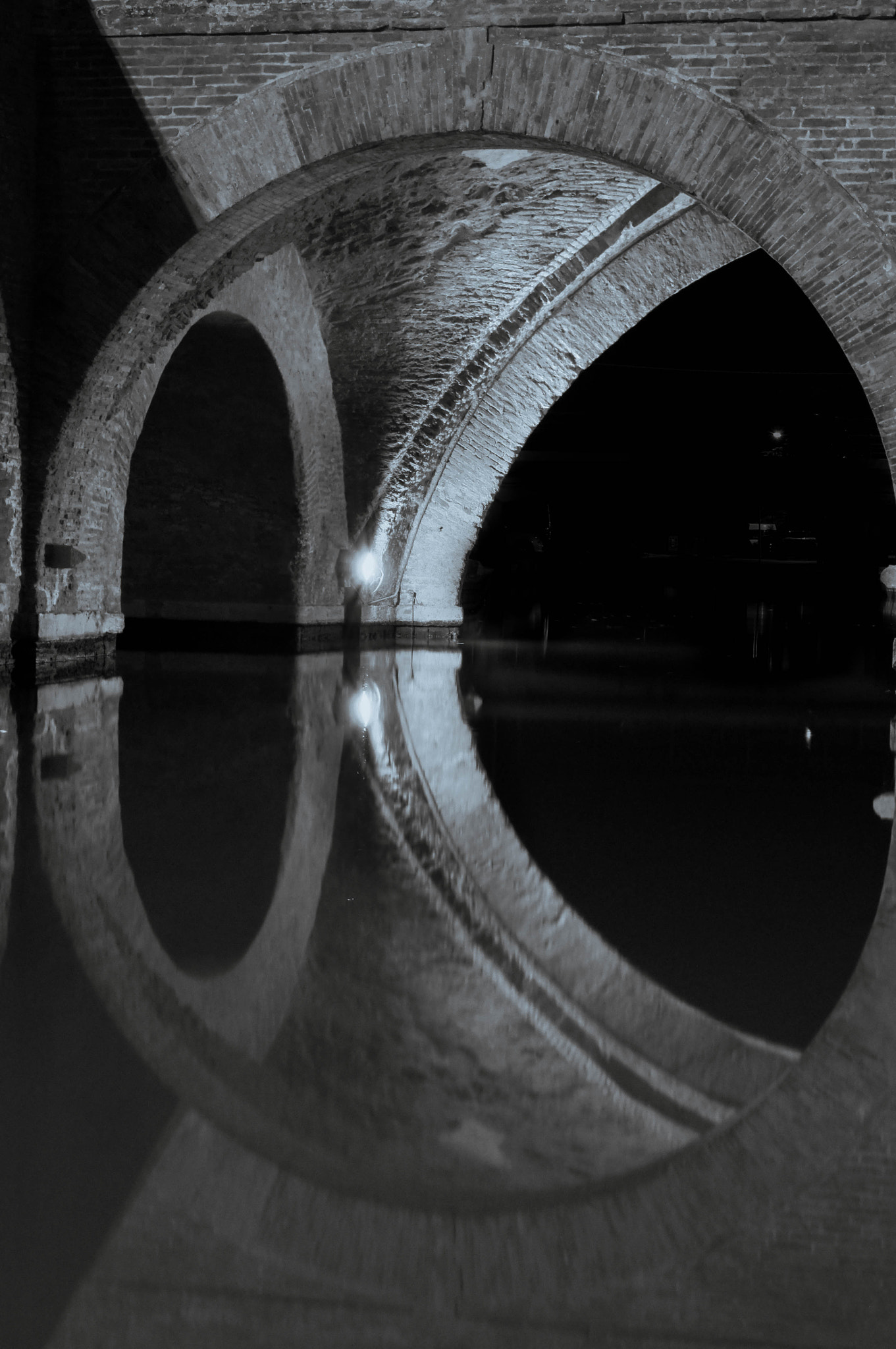 Sony DT 18-55mm F3.5-5.6 SAM II sample photo. Old reflections photography