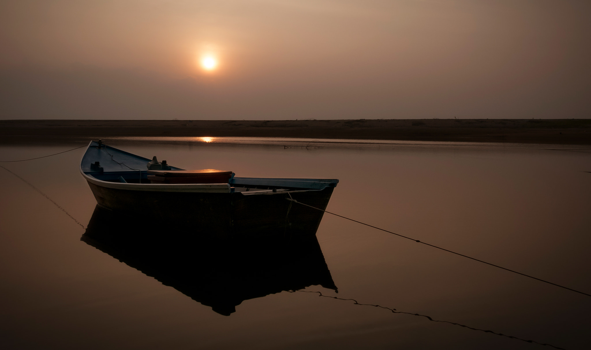 Nikon AF-S Nikkor 14-24mm F2.8G ED sample photo. Boat moaring photography