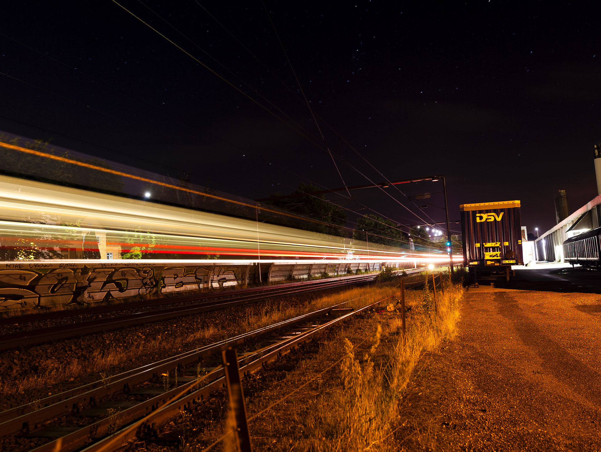 Canon EOS 5D Mark II + Sigma 20mm F1.4 DG HSM Art sample photo. Night train photography