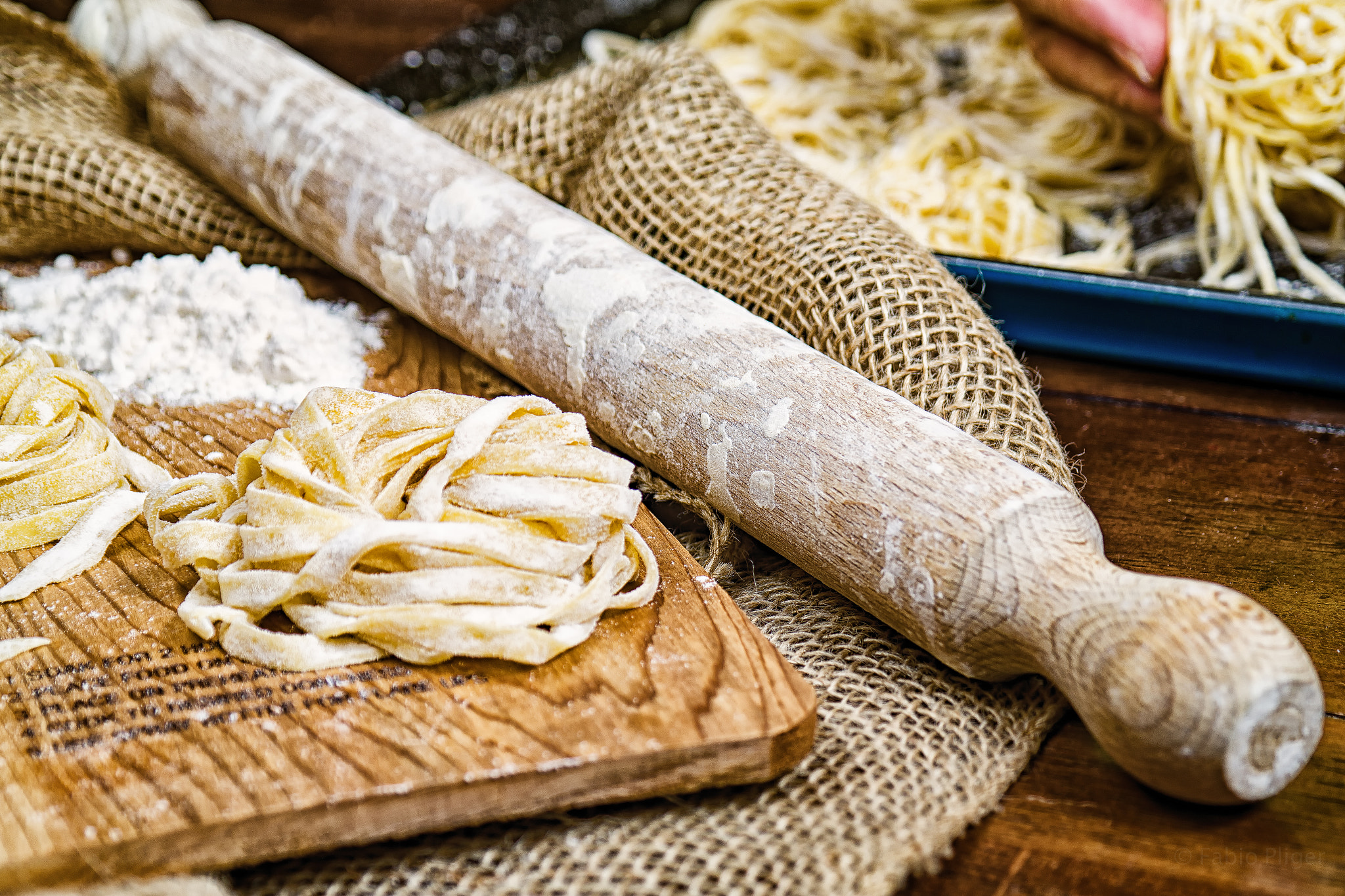 Samsung NX30 + Samsung NX 18-55mm F3.5-5.6 OIS sample photo. Pasta and love photography