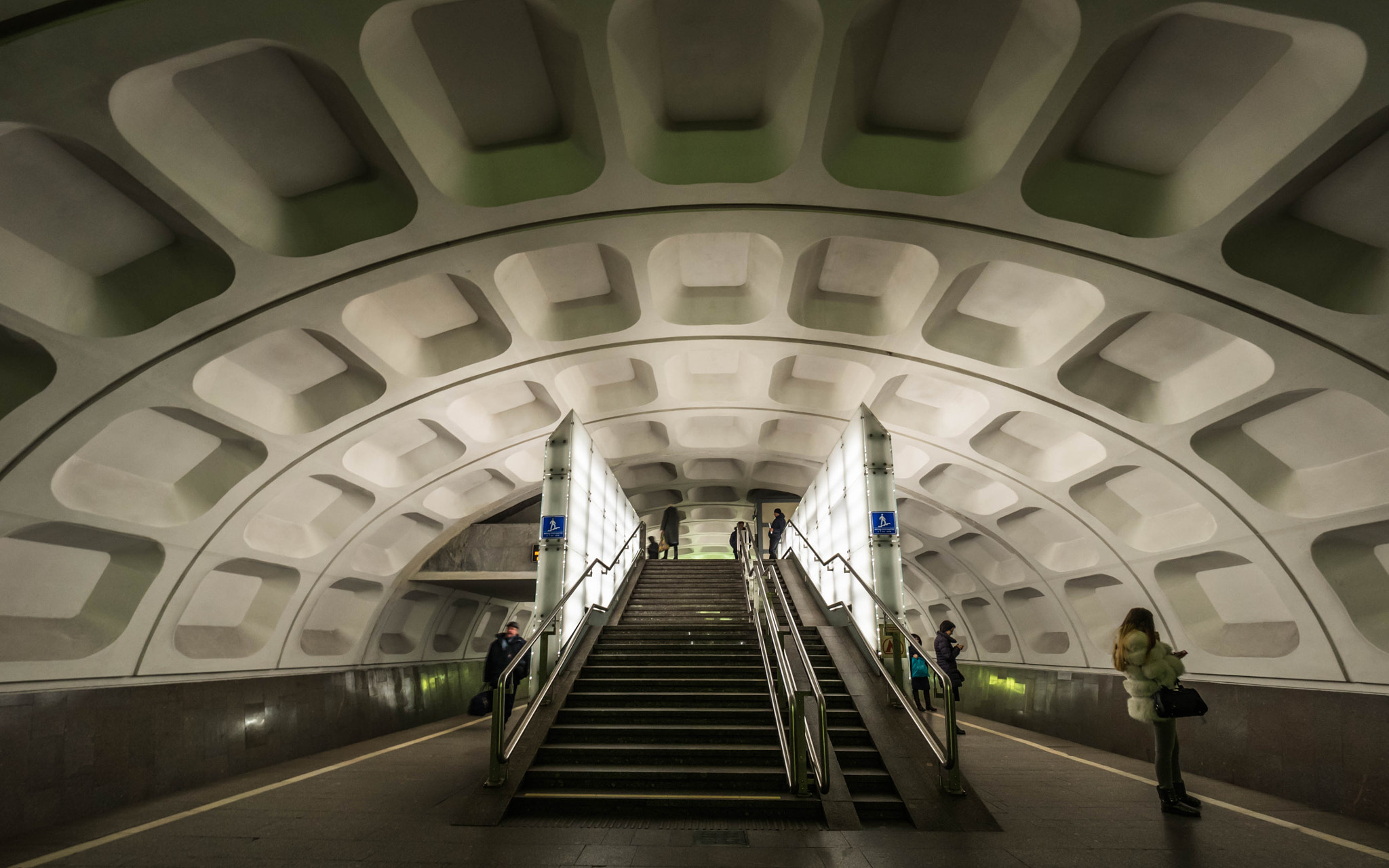 Panasonic Lumix DMC-GH4 + Olympus M.Zuiko Digital ED 7-14mm F2.8 PRO sample photo. Krasnogvardeyskaya (moscow metro) photography