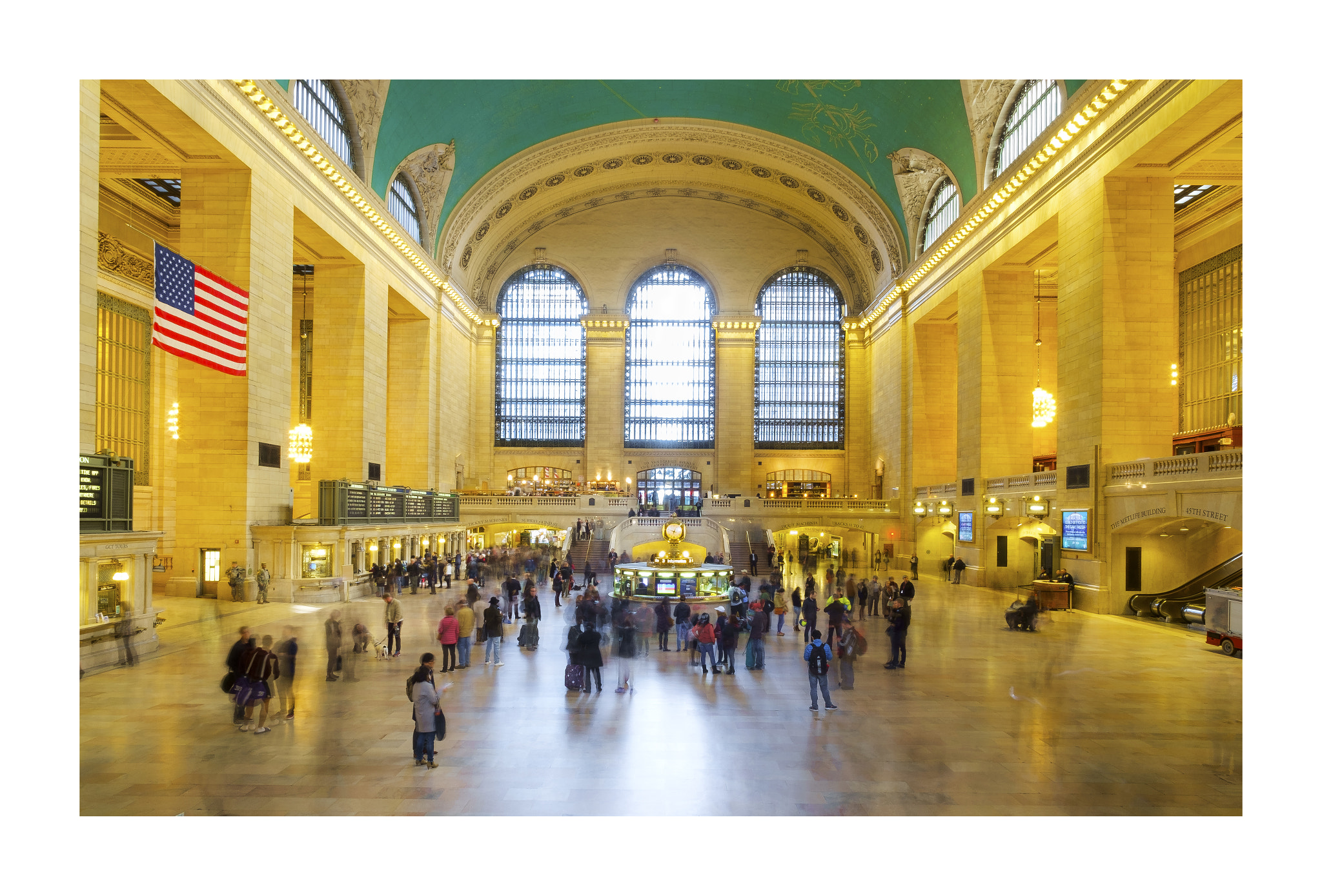 Fujifilm X-E1 + Fujifilm XF 14mm F2.8 R sample photo. Grand central terminal photography