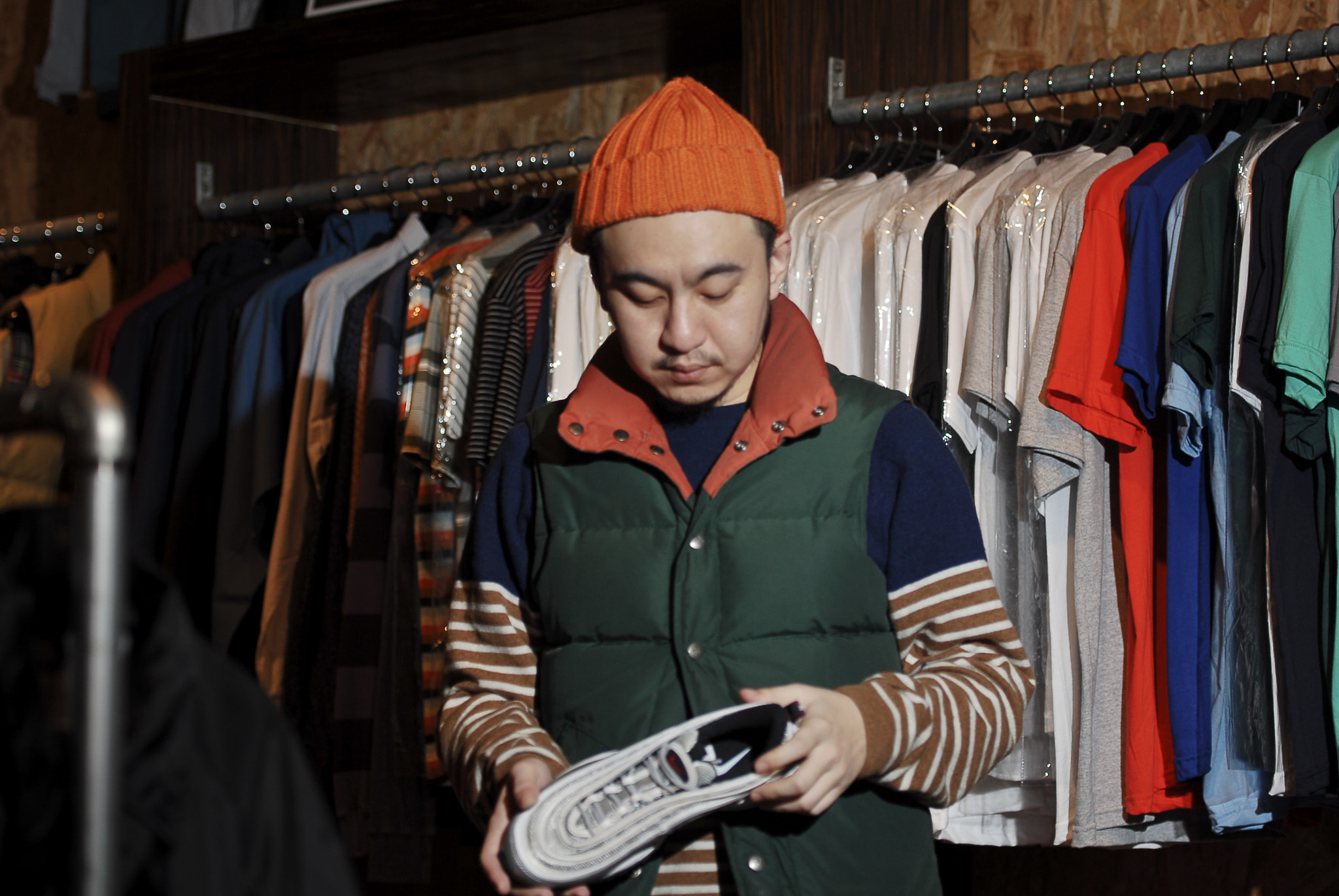 Nikon D200 sample photo. Less swart, nike air max interview photography