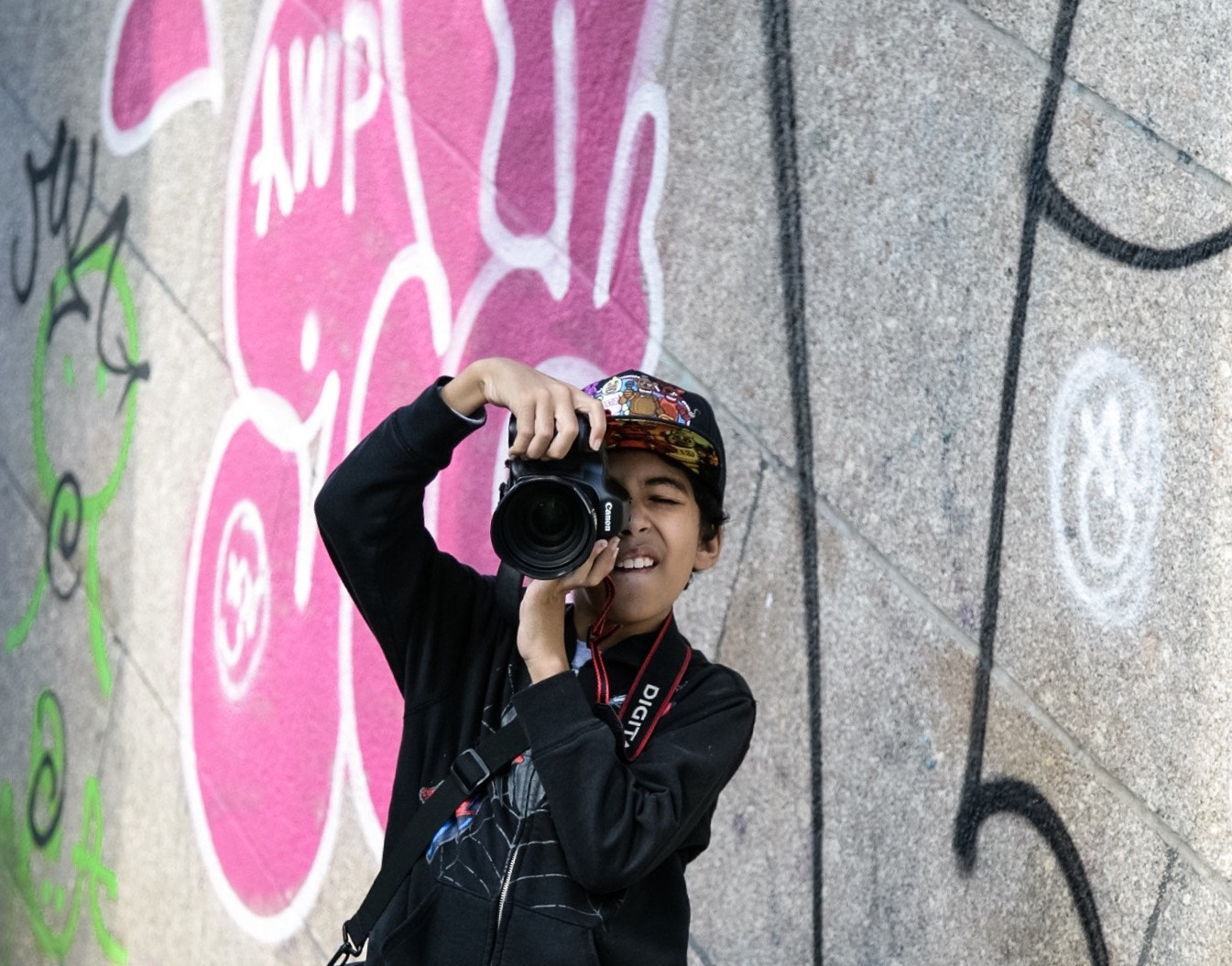 Canon EOS-1Ds Mark II sample photo. My son christian on the manhattan bridge photography