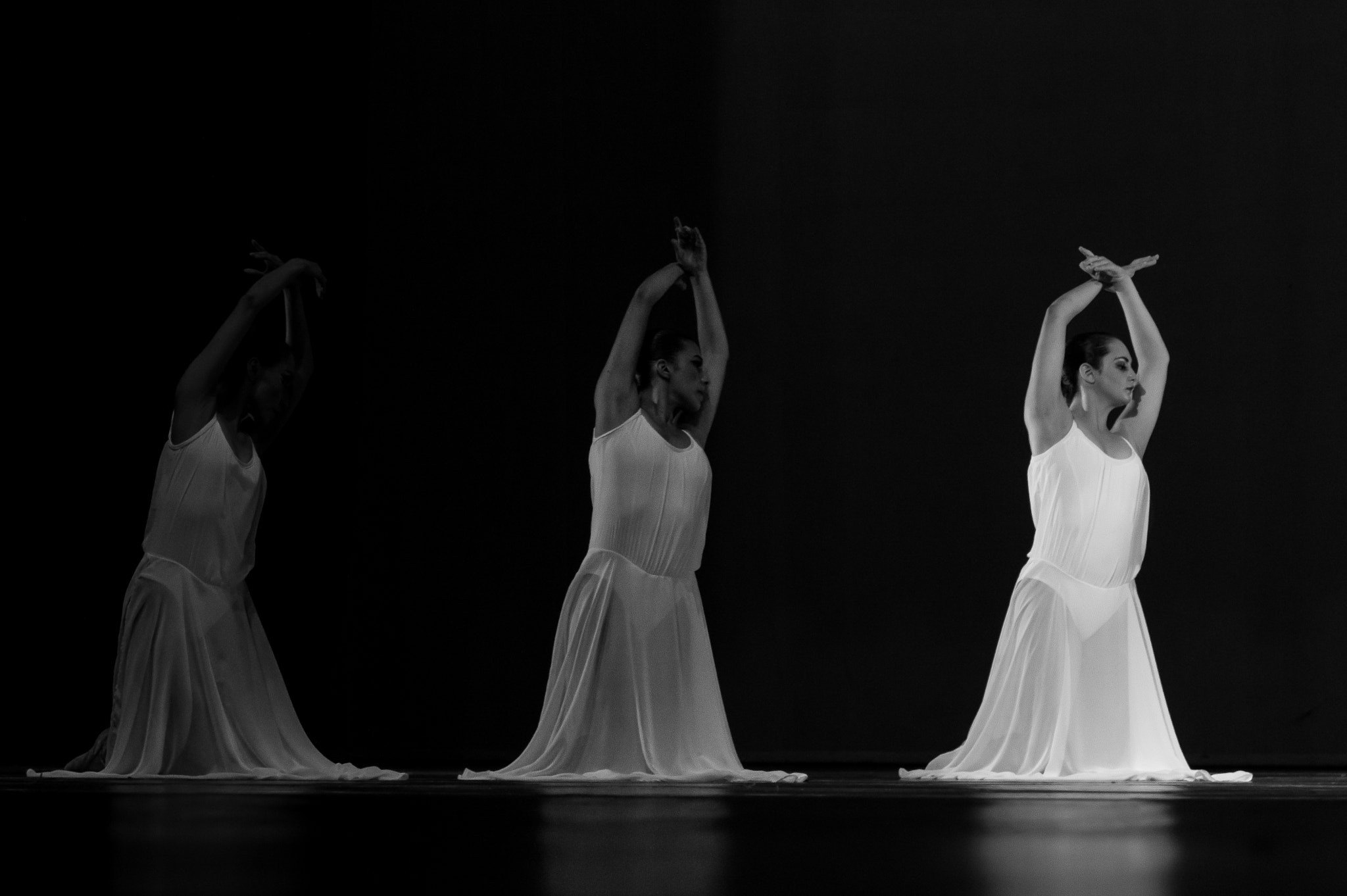 Nikon AF-S Nikkor 24-120mm F4G ED VR sample photo. Bailarinas photography