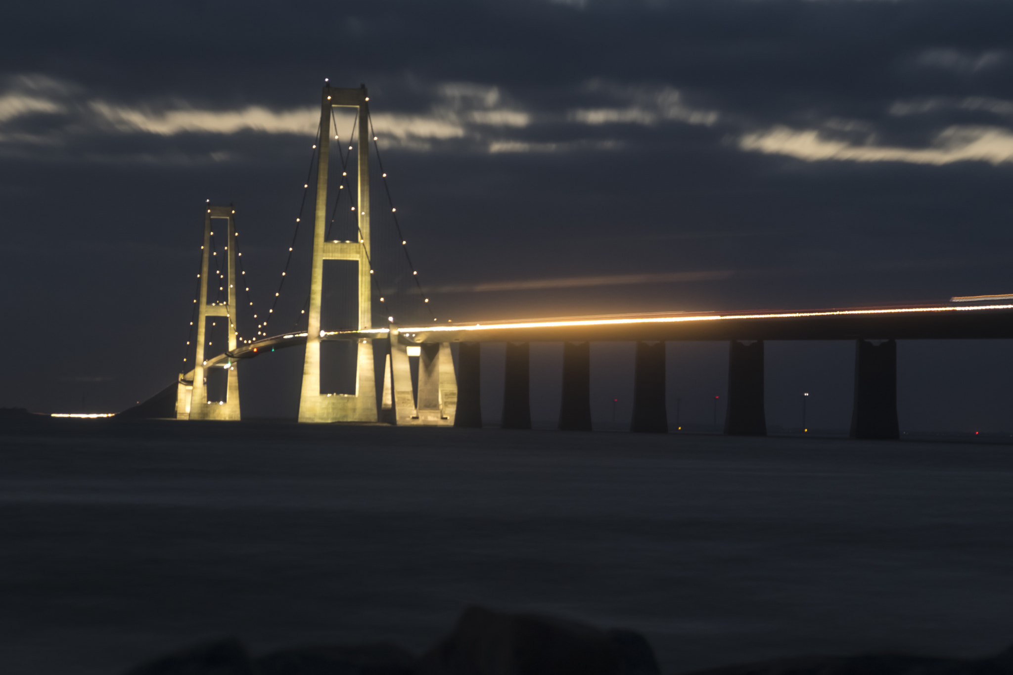 Fujifilm X-T10 + Fujifilm XF 16-55mm F2.8 R LM WR sample photo. Night bridge photography