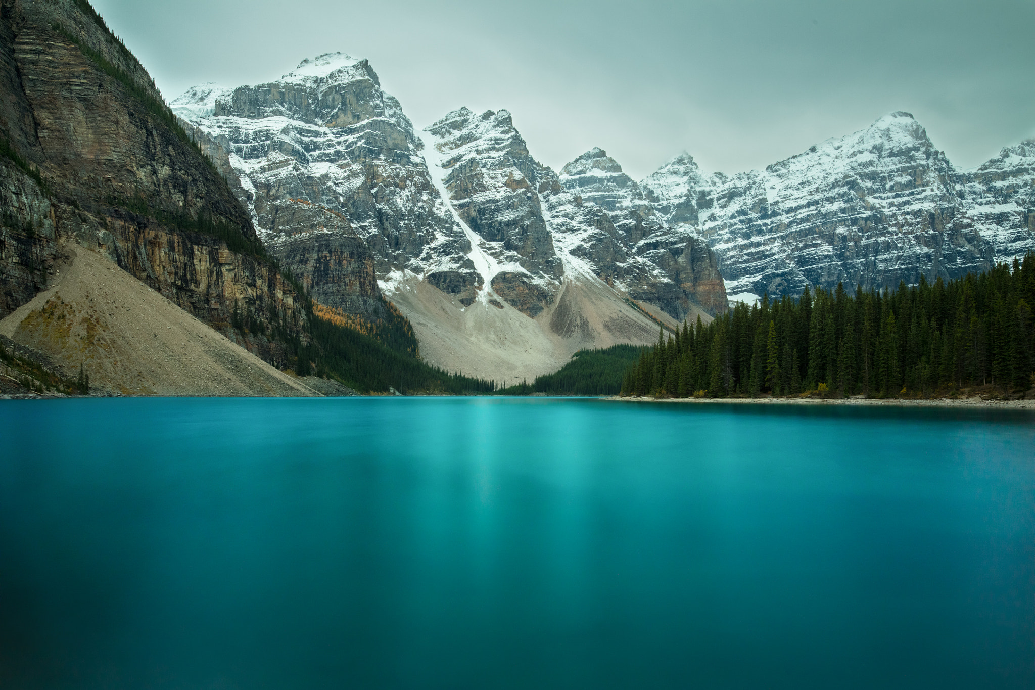 ZEISS Otus 28mm F1.4 sample photo. Moraine lake near banff is iconic, now i know why. photography