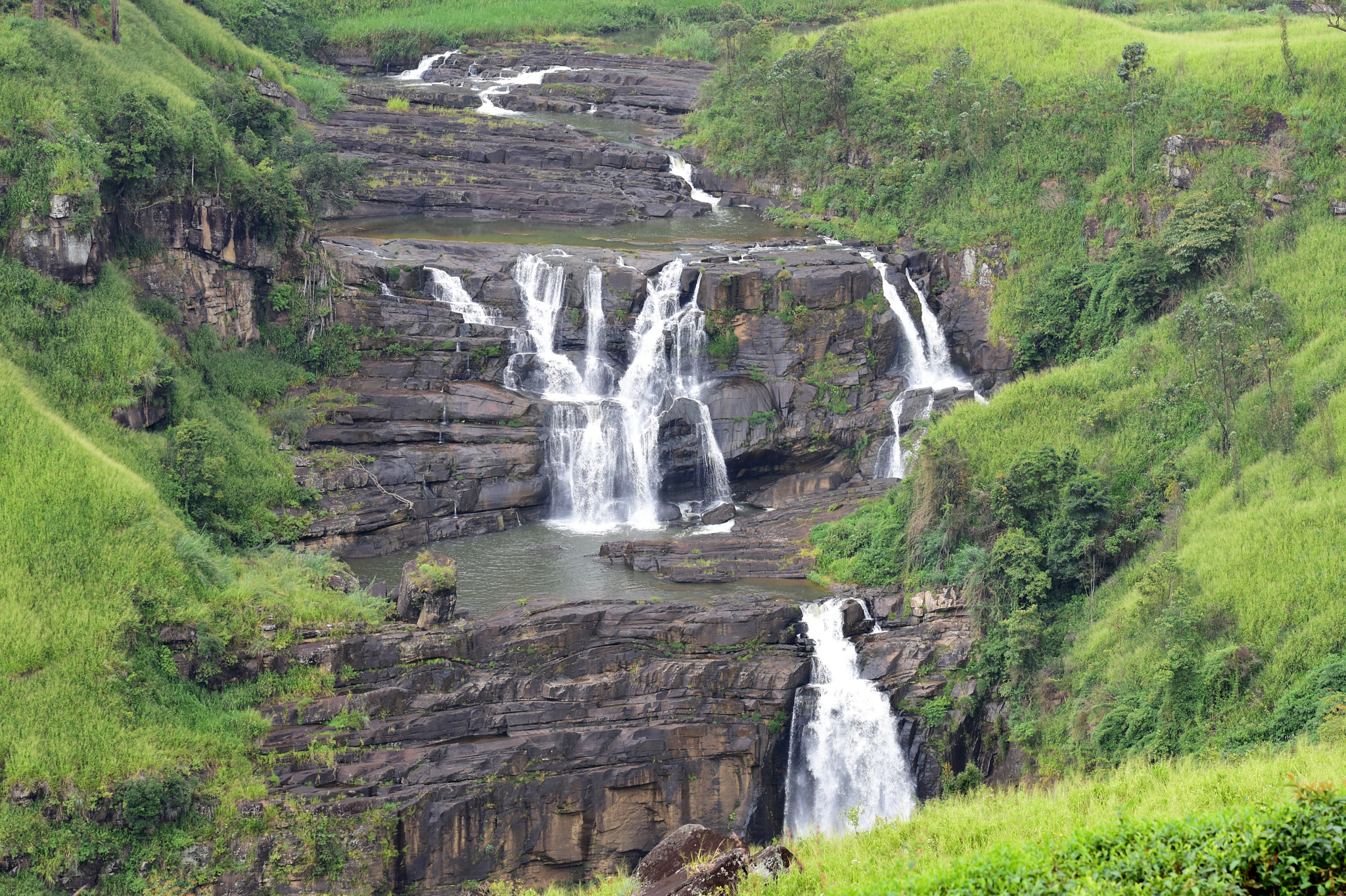 Nikon AF-S Nikkor 70-200mm F2.8G ED VR II sample photo. Green waterfall photography