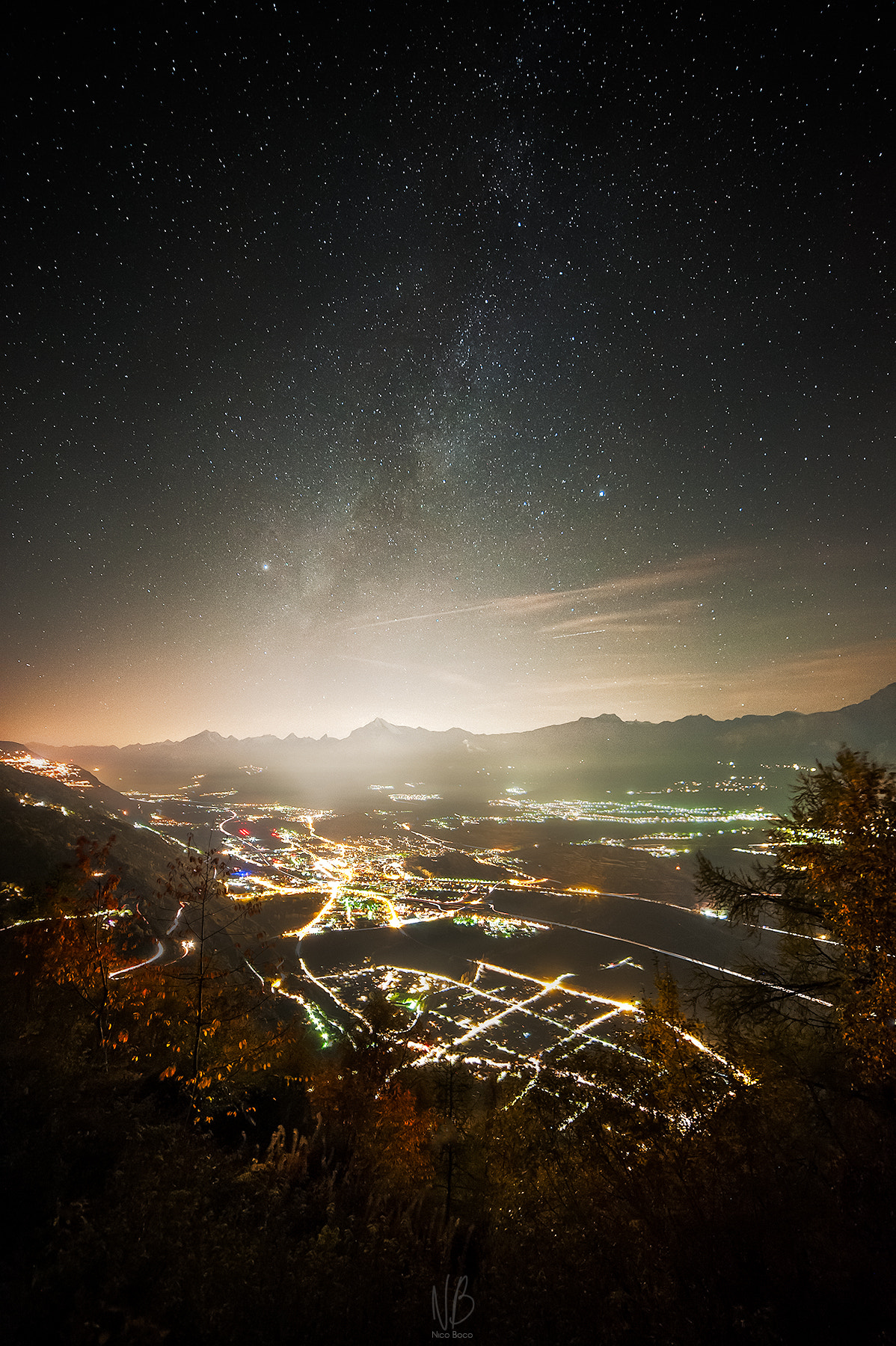 Samyang 14mm F2.8 ED AS IF UMC sample photo. Night lights photography