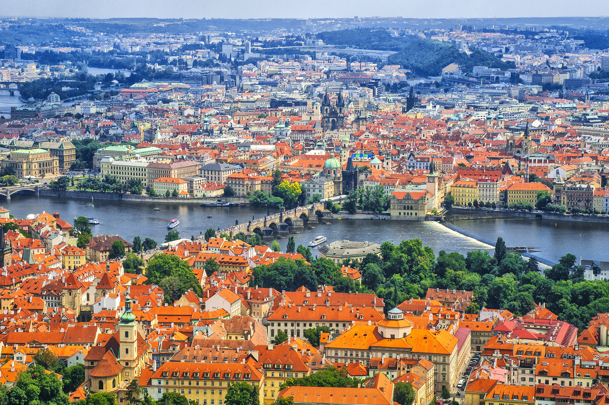 Nikon AF-S Nikkor 28-70mm F2.8 ED-IF sample photo. Praha. czech republic photography