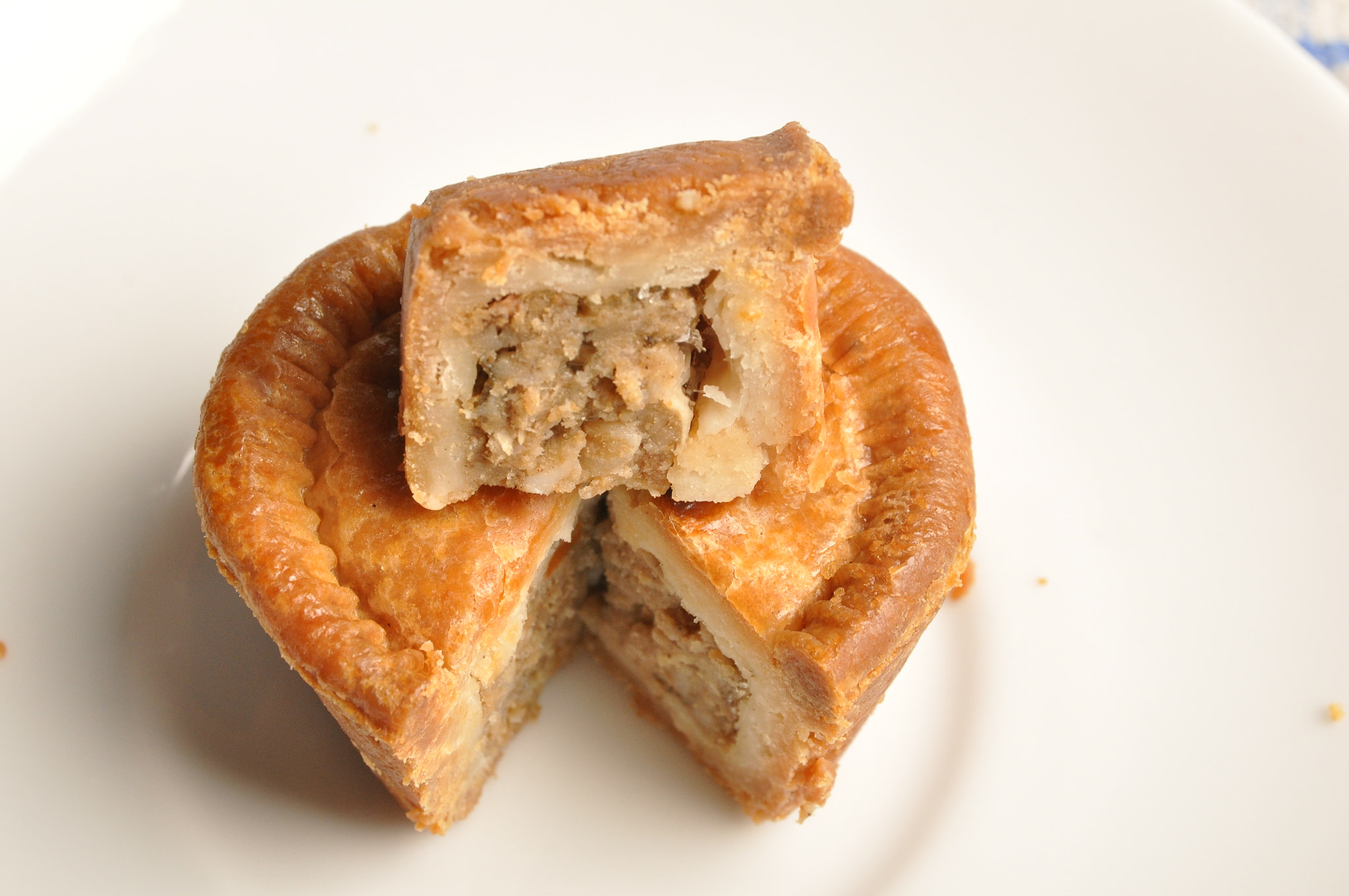 Sigma 17-70mm F2.8-4 DC Macro OS HSM sample photo. Pork pie photography