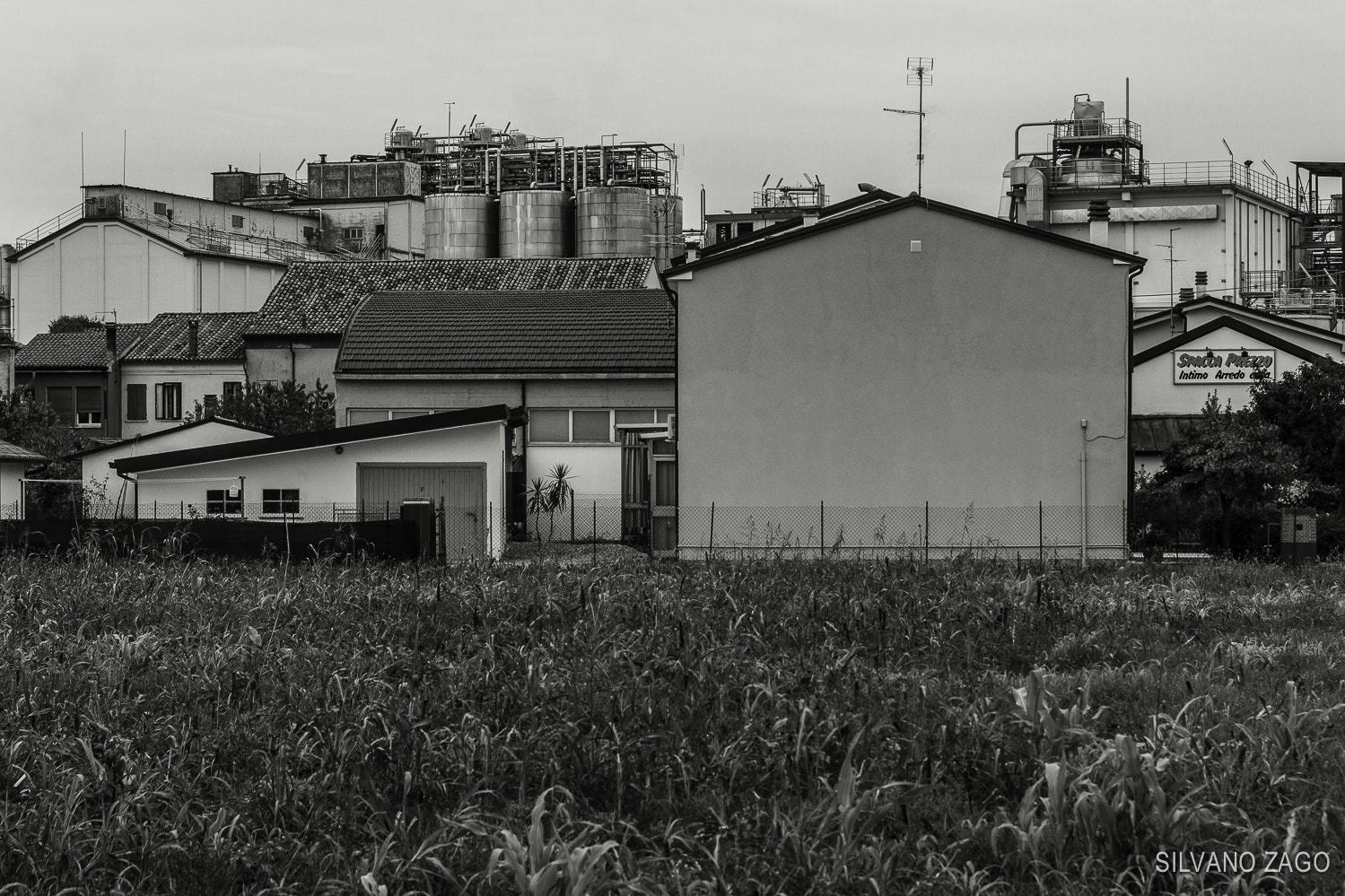 EF28-70mm f/2.8L USM sample photo. Stabilimento cermill a castelmassa (ro) photography