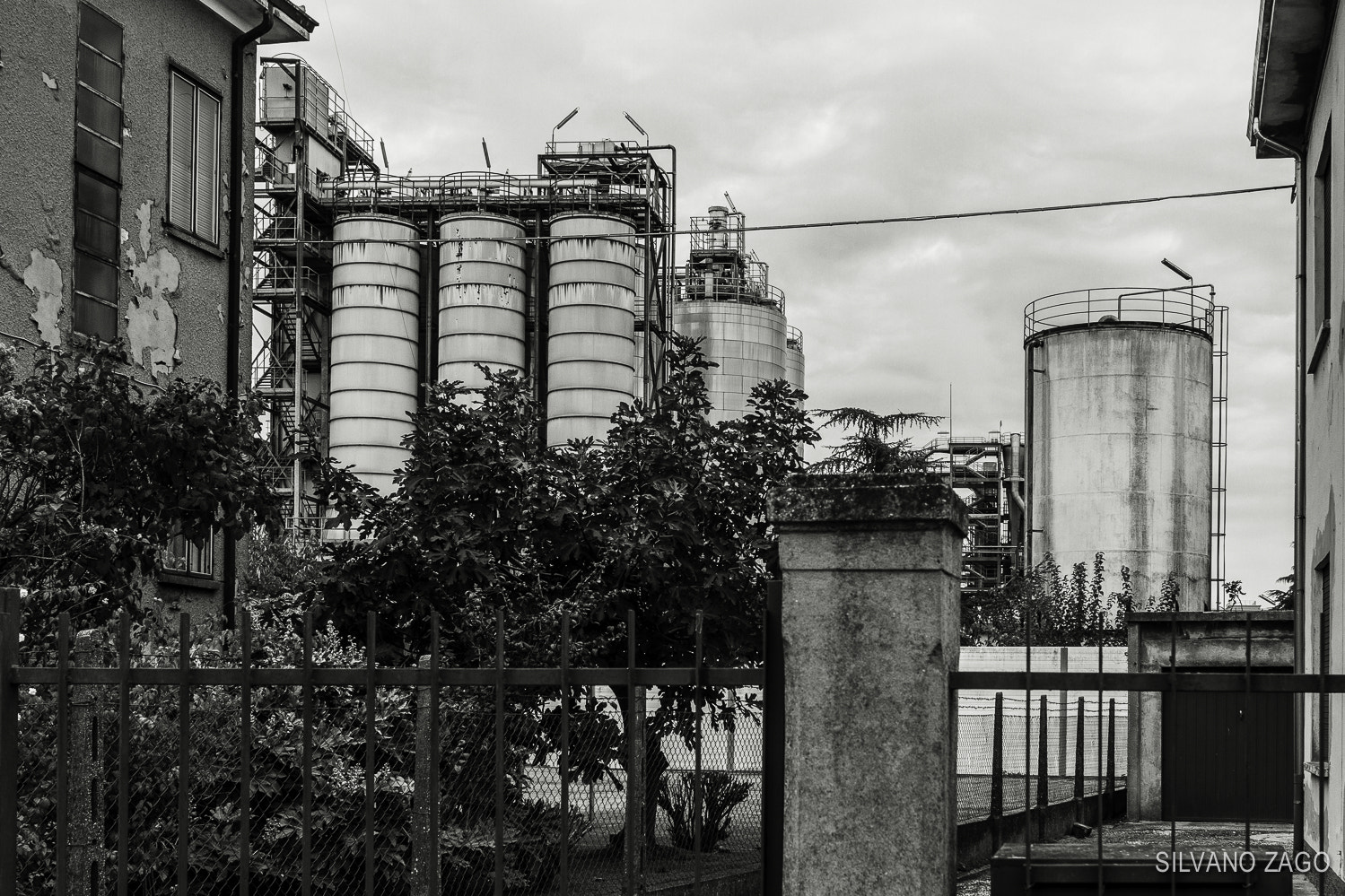 EF28-70mm f/2.8L USM sample photo. Stabilimento cermill a castelmassa (ro) photography