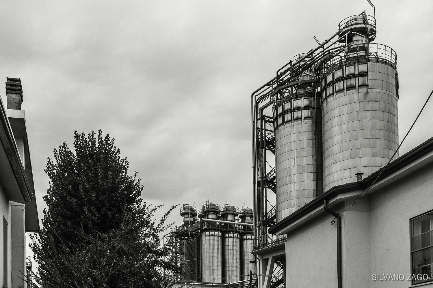 EF28-70mm f/2.8L USM sample photo. Stabilimento cermill a castelmassa (ro) photography