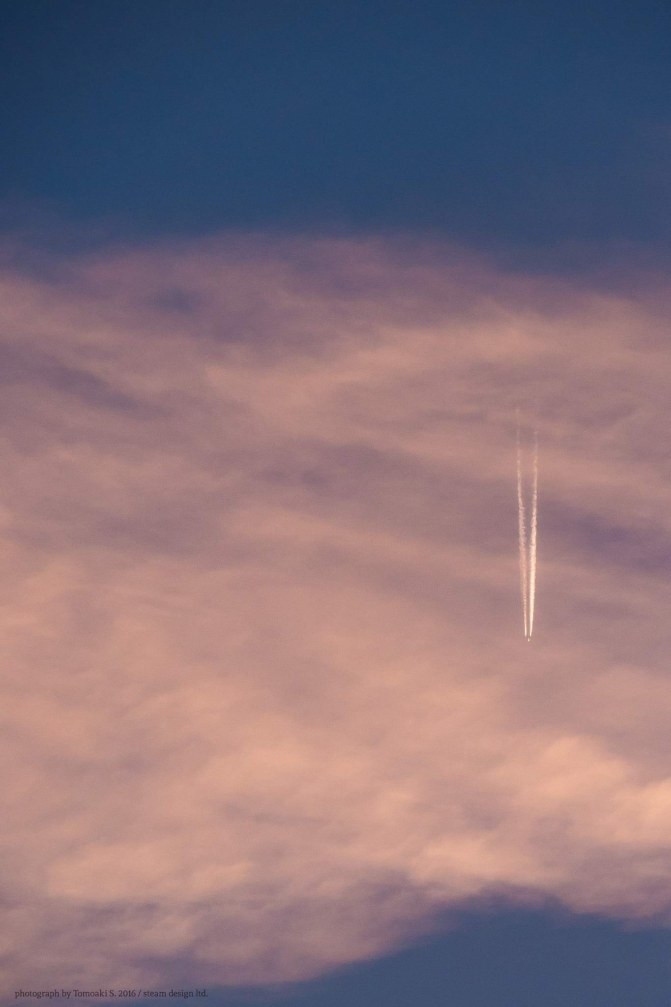 Panasonic Lumix DMC-GX7 sample photo. Contrail photography