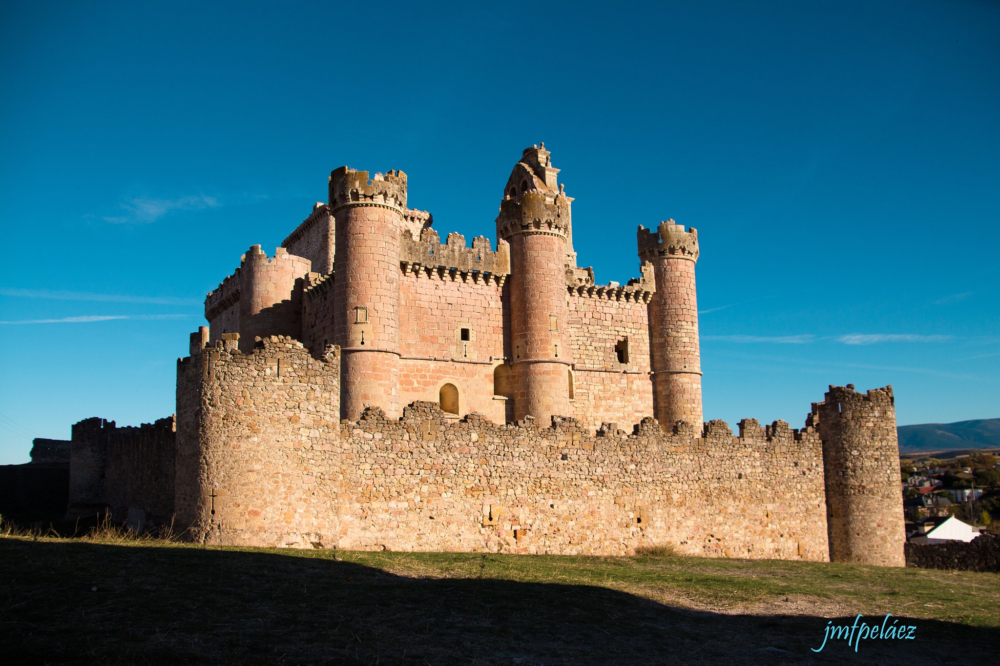 Canon EOS 650D (EOS Rebel T4i / EOS Kiss X6i) sample photo. Turégano castle f 2016 photography