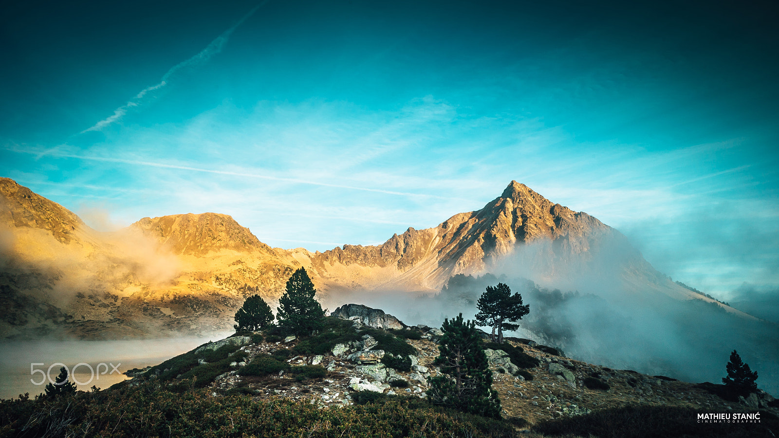 Sony a7S II + E 21mm F2.8 sample photo. To the mist photography