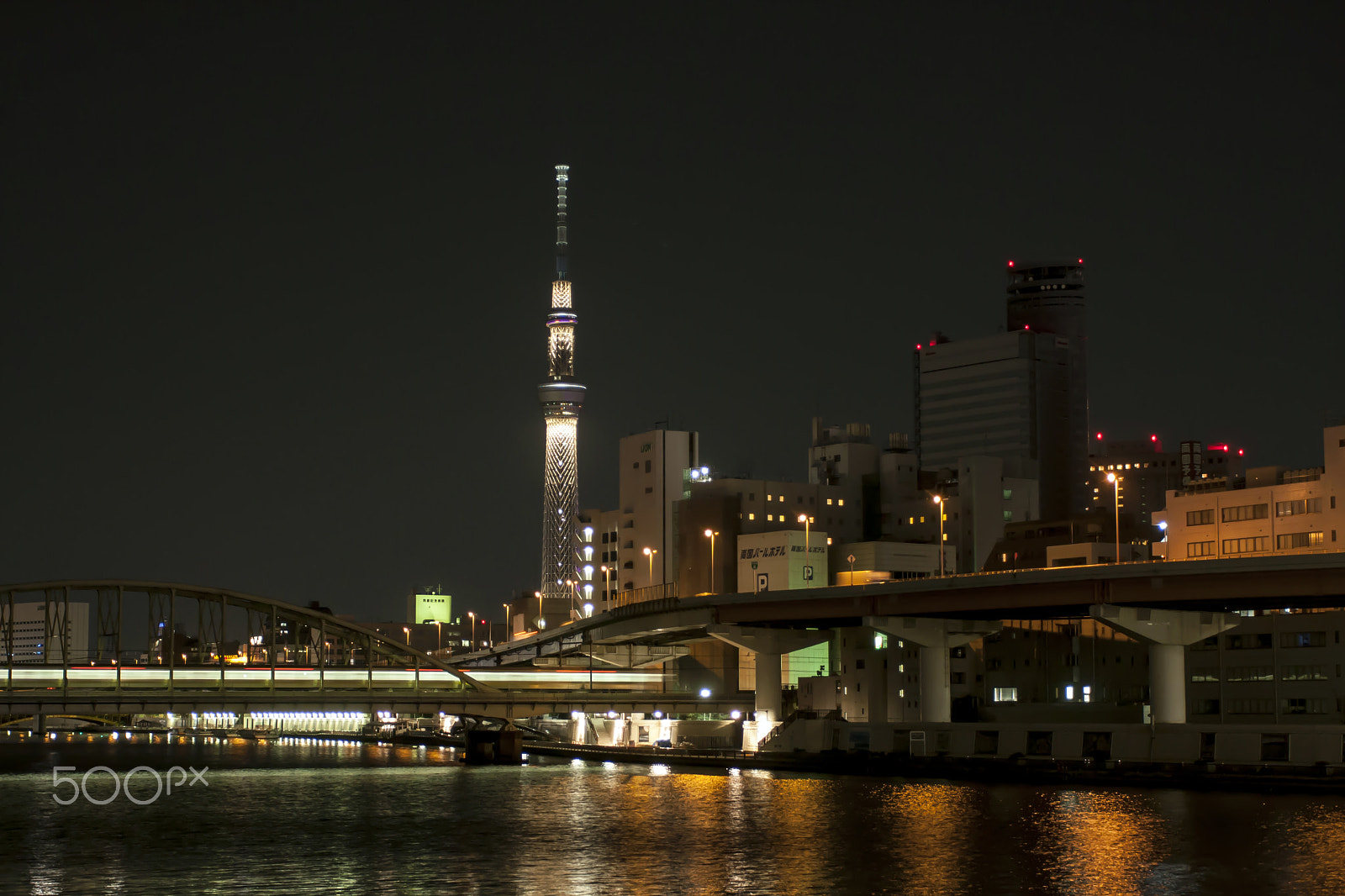 Canon EOS 40D + Canon EF 17-40mm F4L USM sample photo. Skytree viewed from ryogoku (両国) photography