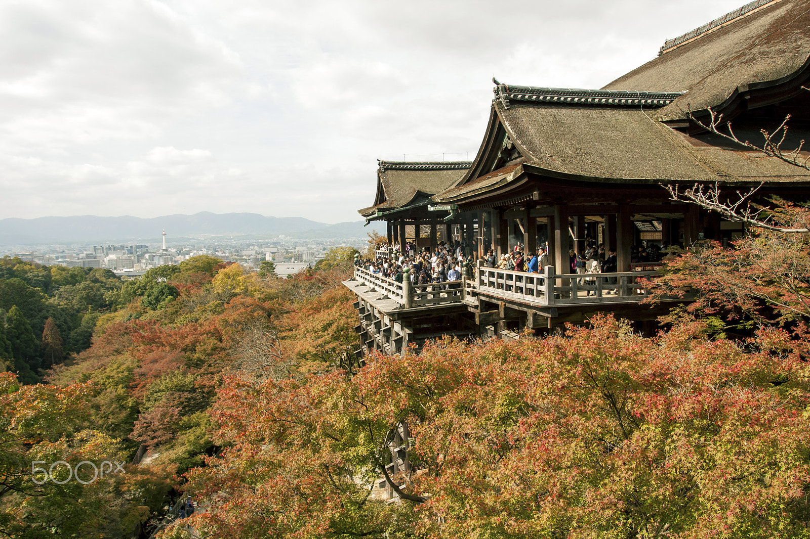 Canon EOS 40D + Canon EF 17-40mm F4L USM sample photo. Kiyomizu-dera (清水寺) photography