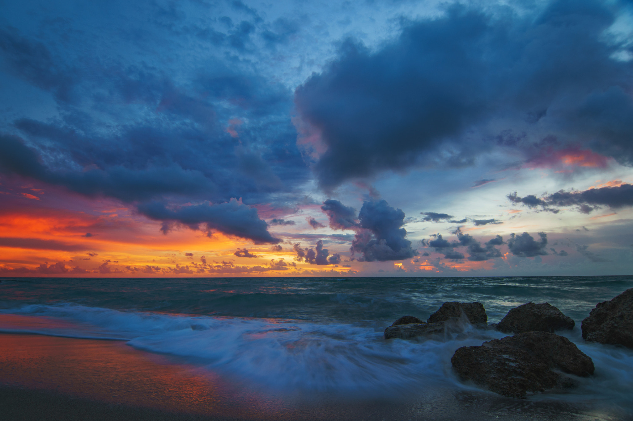 Sony a7 II + 20mm F2.8 sample photo. Sunrise miami beach photography