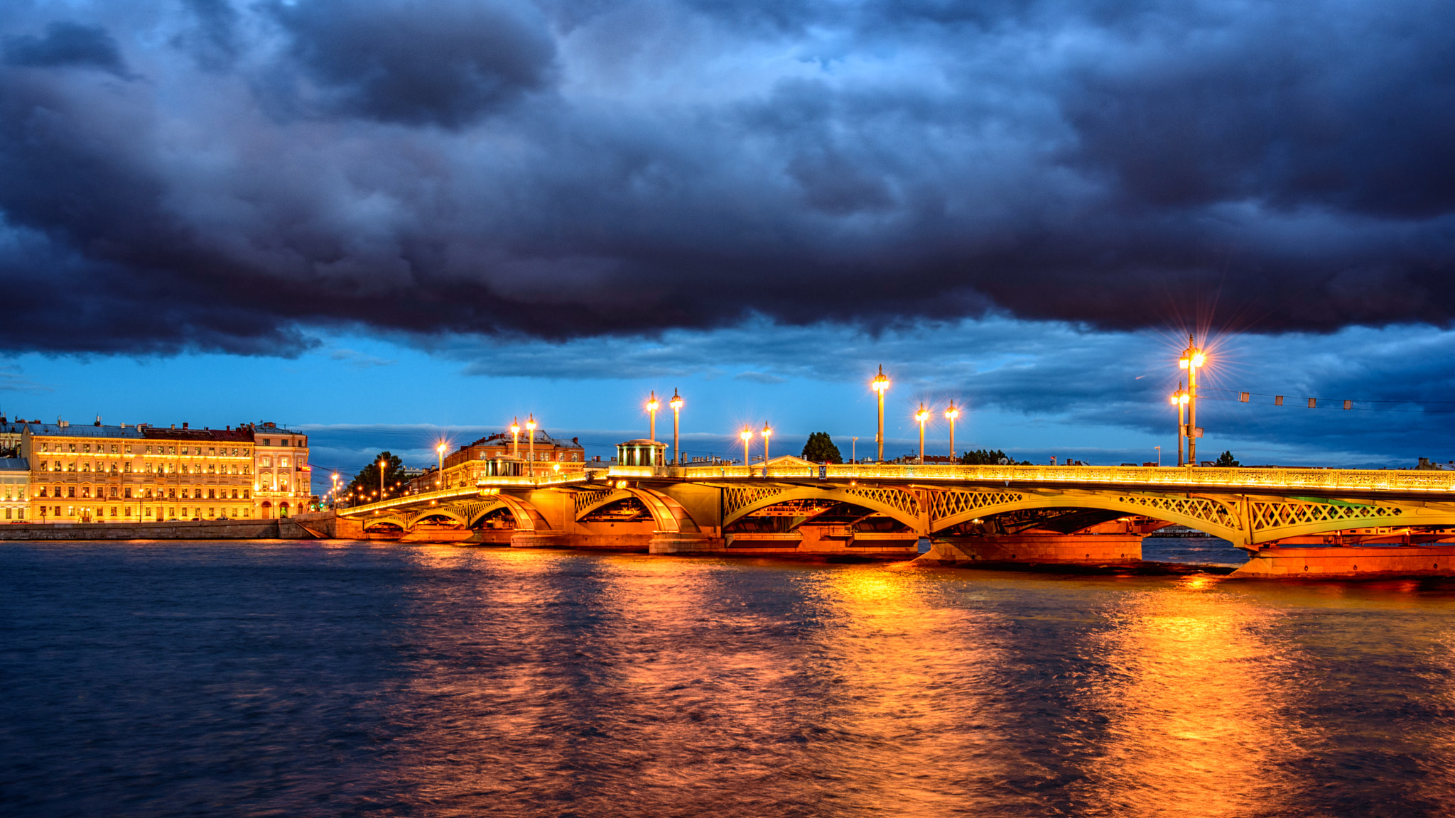 AF Zoom-Nikkor 28-105mm f/3.5-4.5D IF sample photo. St. petersburg photography